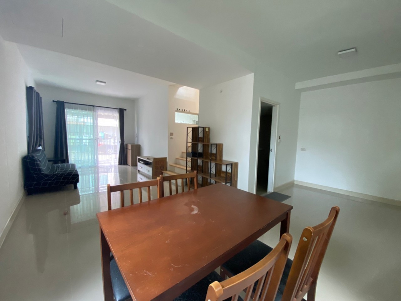 For Sales : Kohkaew, Townhouse style detached house, 3 Bedrooms, 2 Bathrooms
