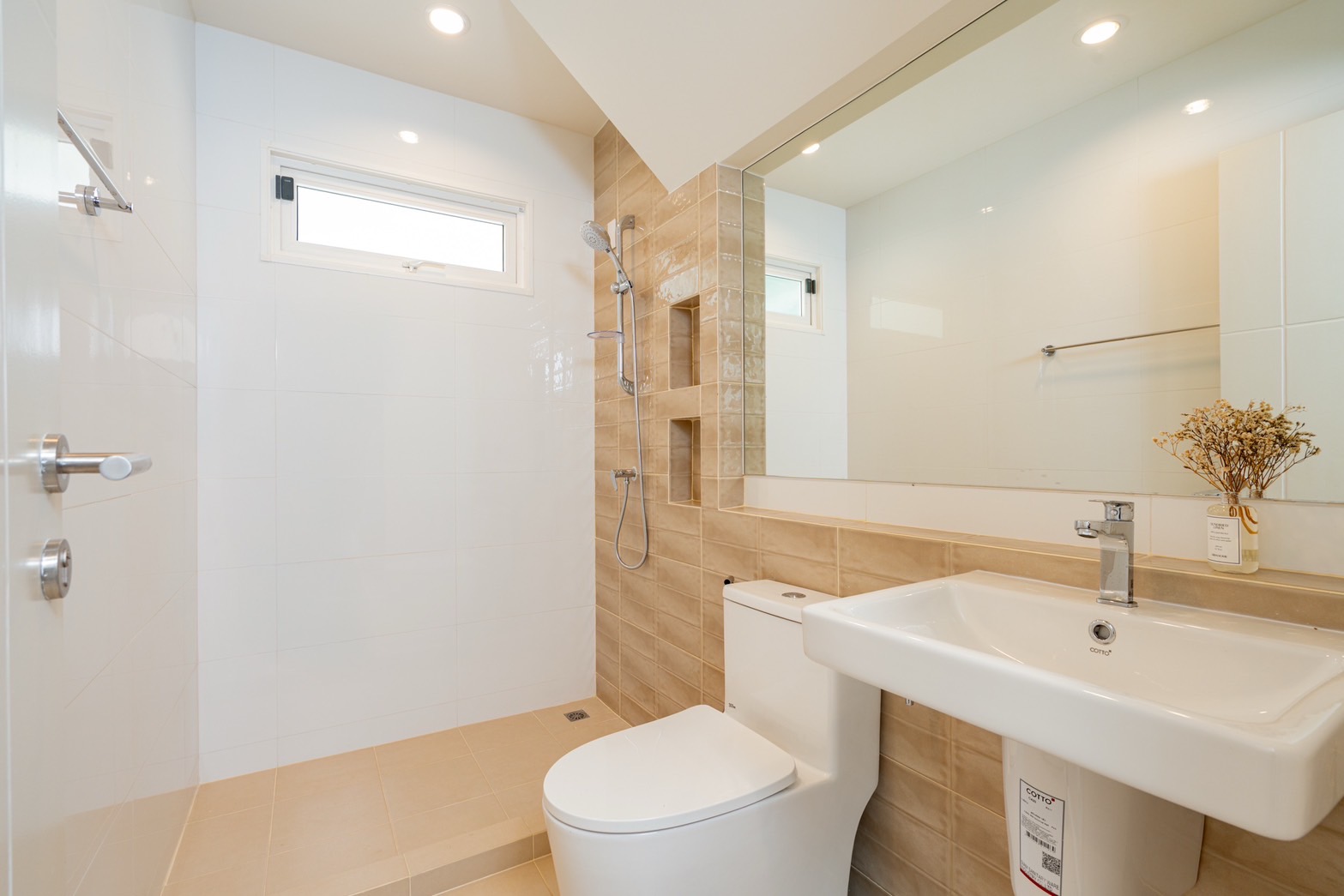 For Sales : Kohkaew, 2-Storey Detached House @Saransiri Retreat, 4 Bedrooms 3 Bathrooms