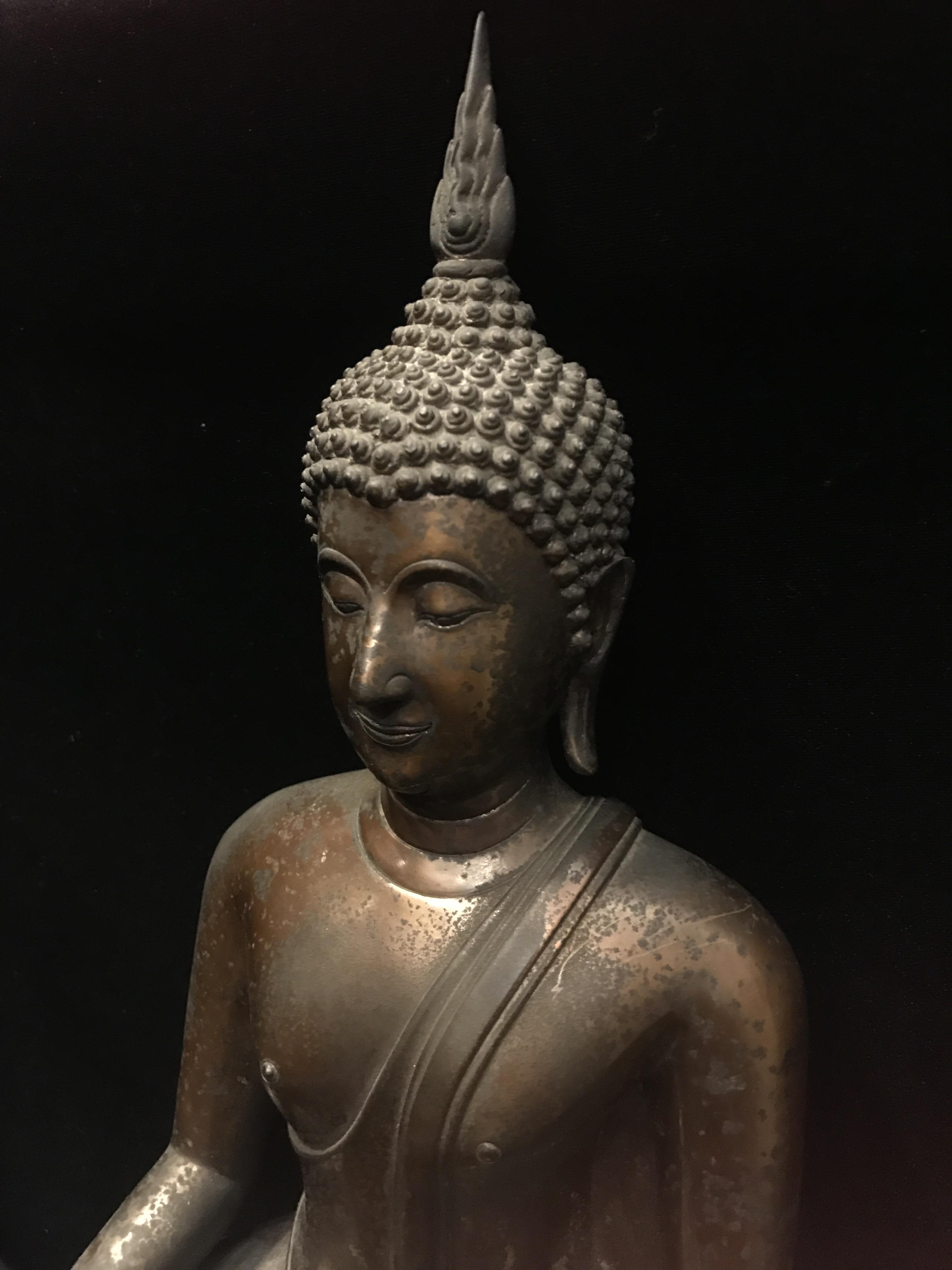 พระบูชา ภปร ในวาระโอกาสเฉลิมพระเกียรติ พระบาทสมเด็จพระเจ้าอยู่หัว ทรงครองราชย์ครบ 50 ปี (กาญจนาภิเษก) พ.ศ.2539 ออกโดย มหาวิทยาลัยนเรศวร หน้าตัก9นิ้ว