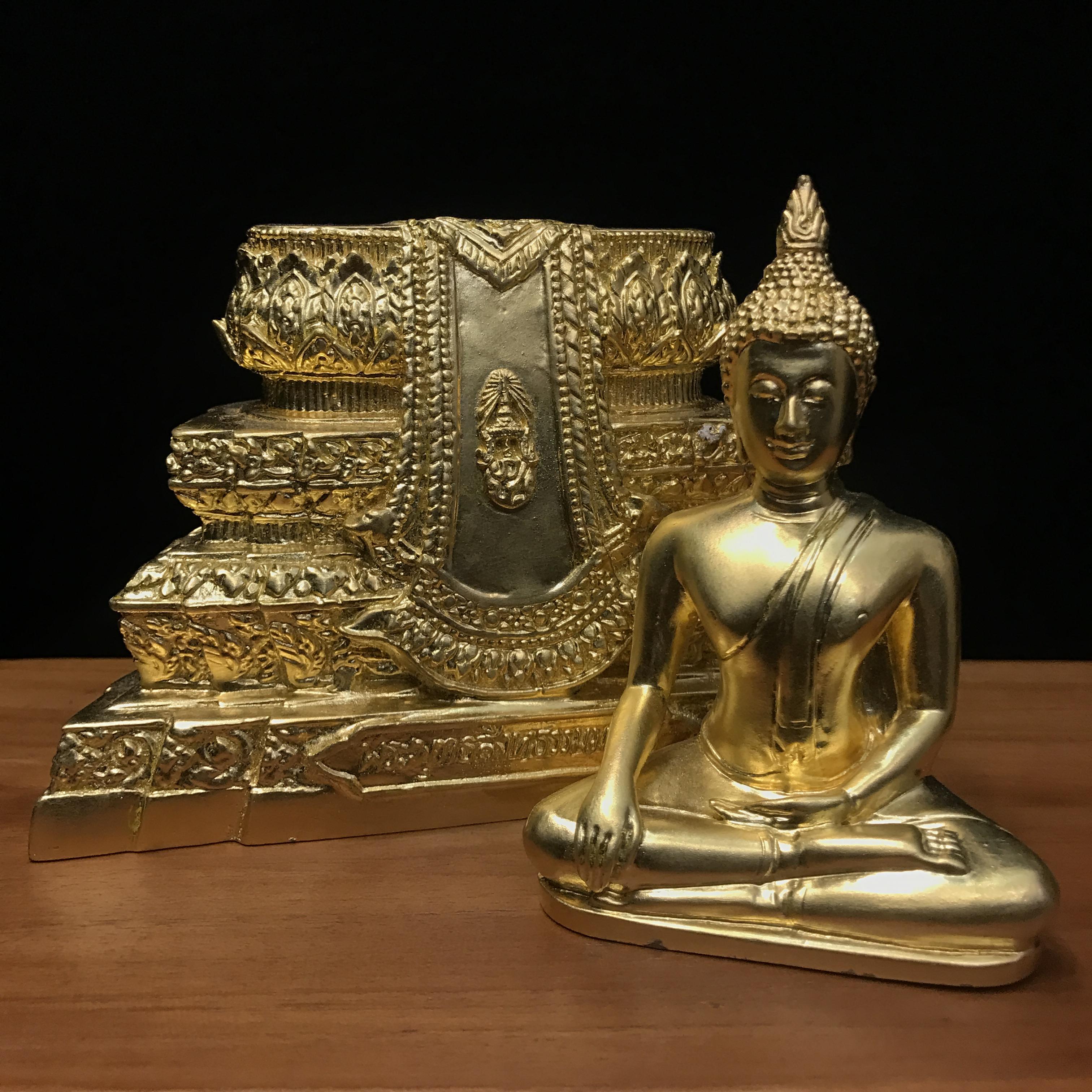 พระพุทธสิงหธรรมมงคล ภปร. รุ่นแรก พุทธสมาคมฯ จัดสร้าง ปี2547 เนื้อโลหะผสมปิดทอง หน้าตัก ๓ นิ้ว