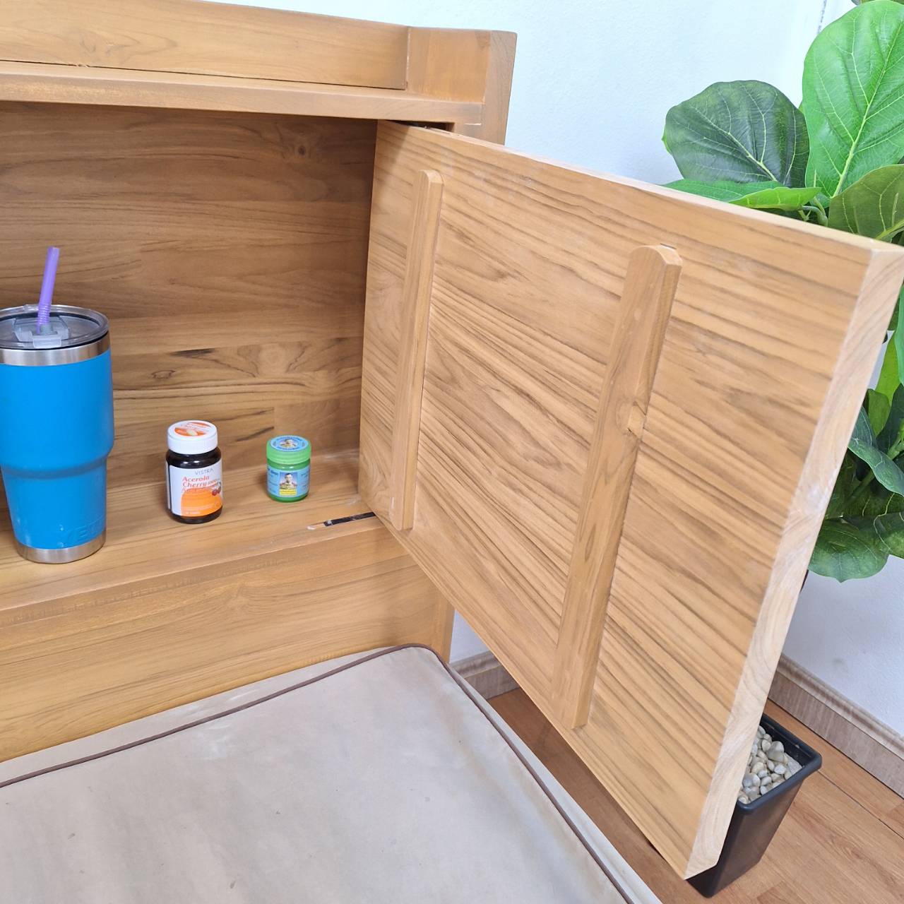 เตียงนอนโมเดิร์น 6 ฟุต ไม้สัก รุ่น ไซรัส