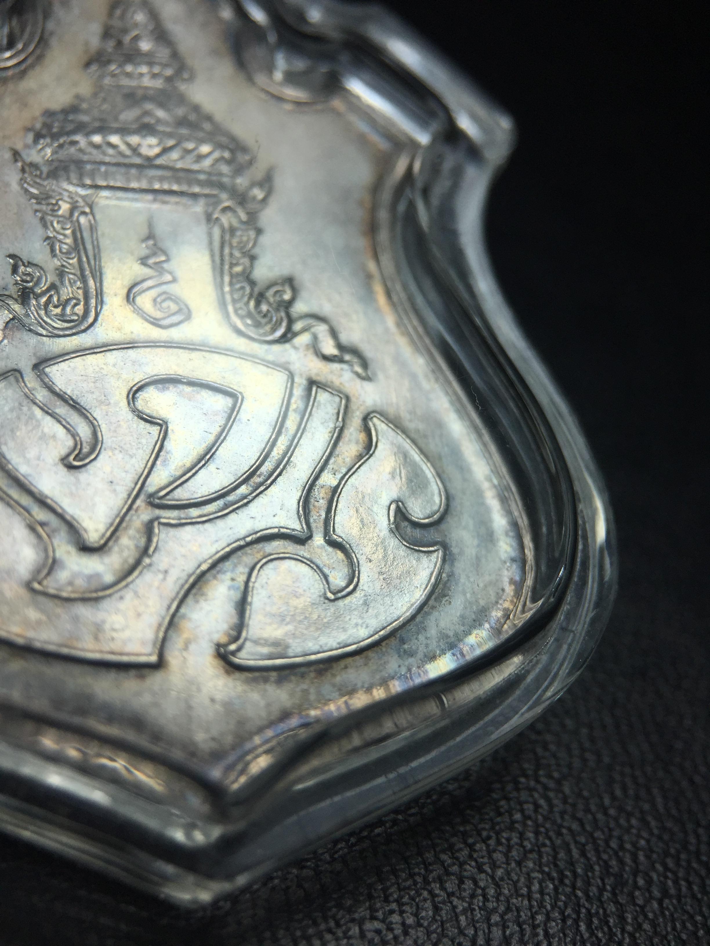 เหรียญสังคีตมงคล ภปร. ปี 2509(พระราชทาน)สุดยอดหายาก สร้างโดยพระราชทรัพย์ส่วนพระองค์ของพระบาทสมเด็จพระเจ้าอยู่หัวรัชกาลที่9(1ใน300 เหรียญ)เนื้อเงินสภาพสวยๆมีผิวขึ้นน้ำทองรุ้งๆเดิมๆตามกาลเวลา