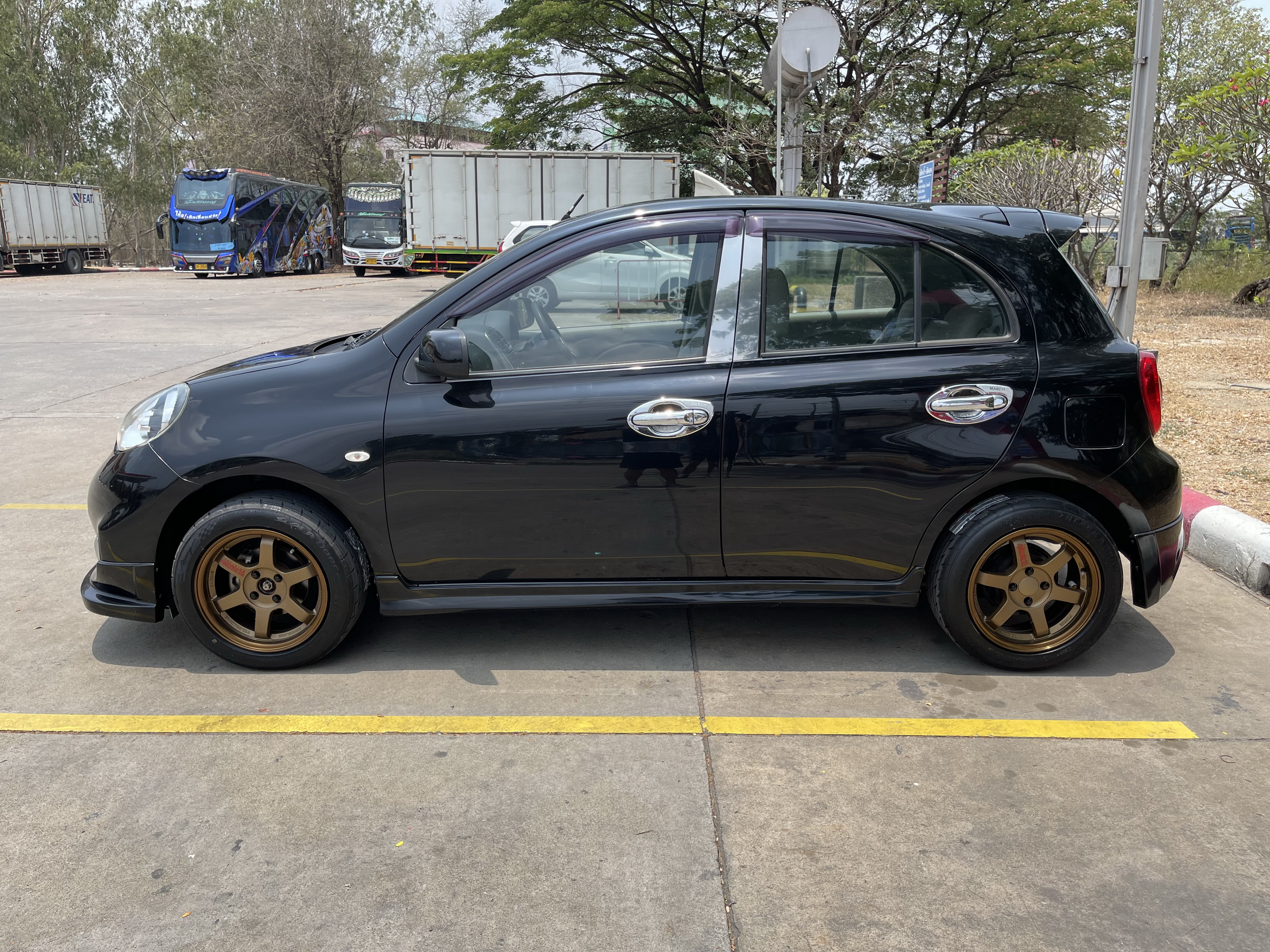 Nissan March 1.2 V At 2013 ดำ