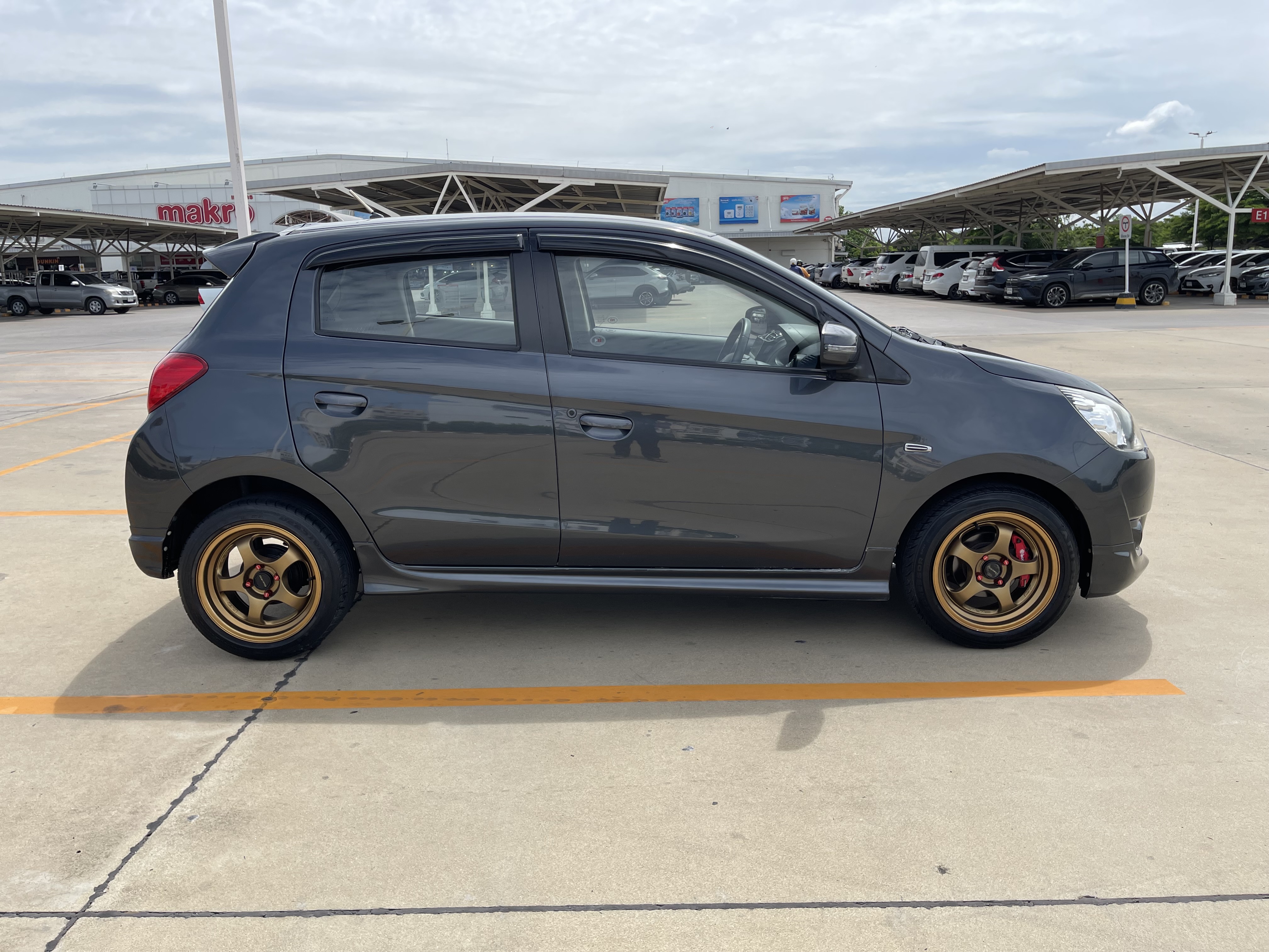 Mitsubishi Mirage 1.2 GLS Limited At 2015 เทาดำ