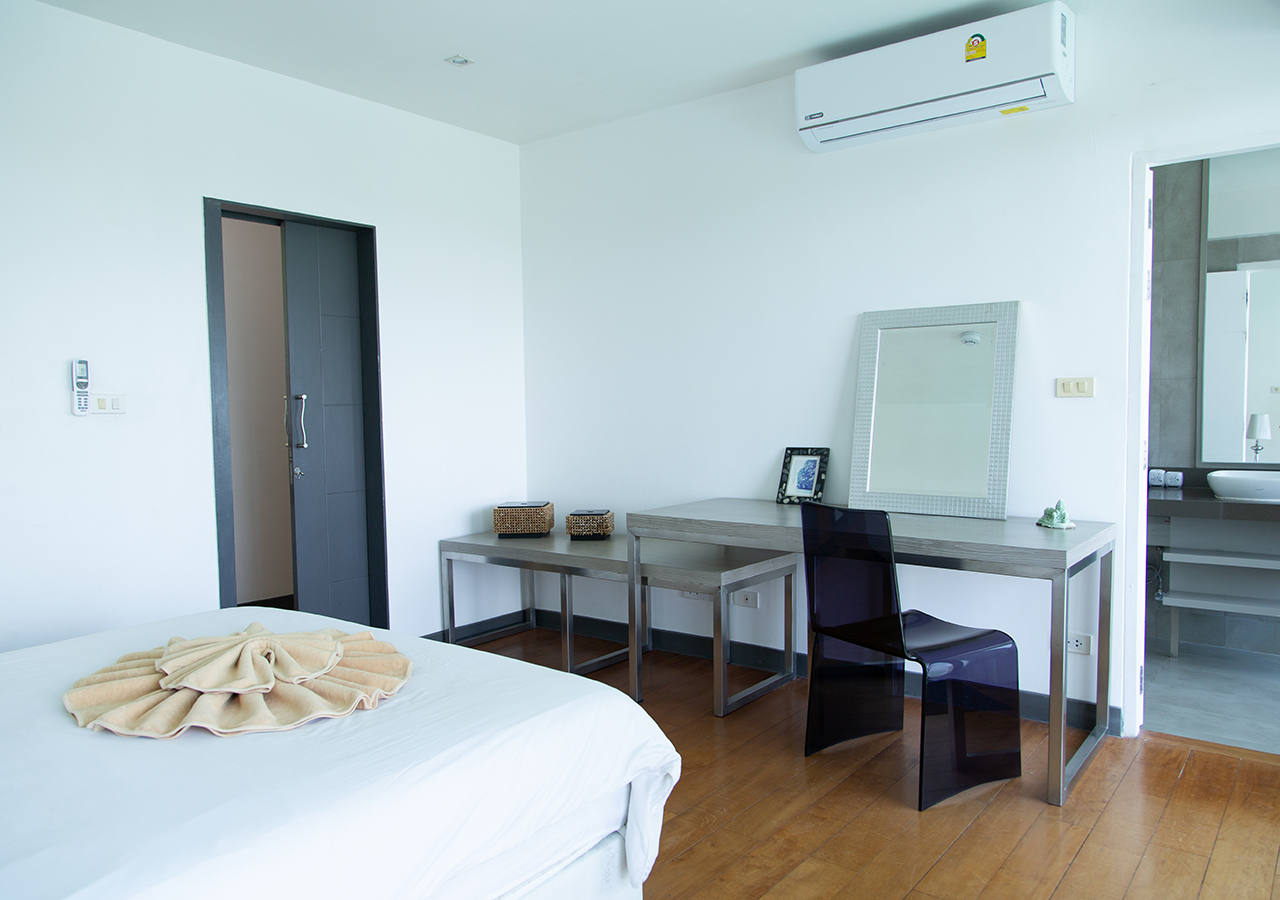 For Sale : Karon Sea view Private Pool Villa 5 bedrooms 5 bathrooms