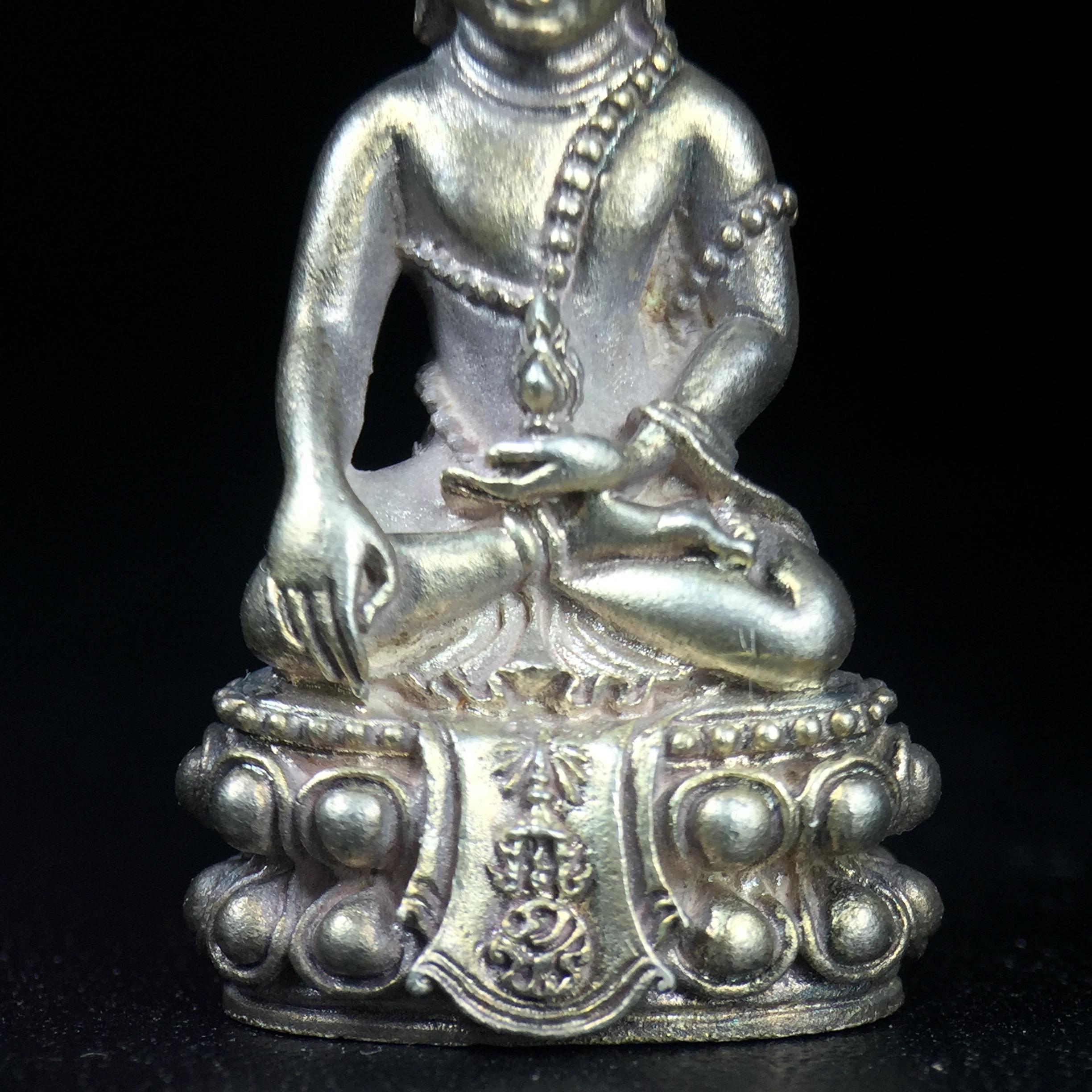 พระกริ่งศิรากาศ ภปร.(พระกริ่งคุ้มเกล้า)วัตถุมงคล"คุ้มเกล้าฯ" มูลนิธิ “คุ้มเกล้า” ในพระบรมราชูปถัมภ์ จัดสร้าง โรงพยาบาลภูมิพล เนื้อเงิน(พิมพ์หน้าไทย)(สภาพผิวเดิมขึ้นน้ำทองทั่วองค์สวย)(รัชกาลที่9เสด็จเททอง)(พิธีใหญ่)(นิยม)