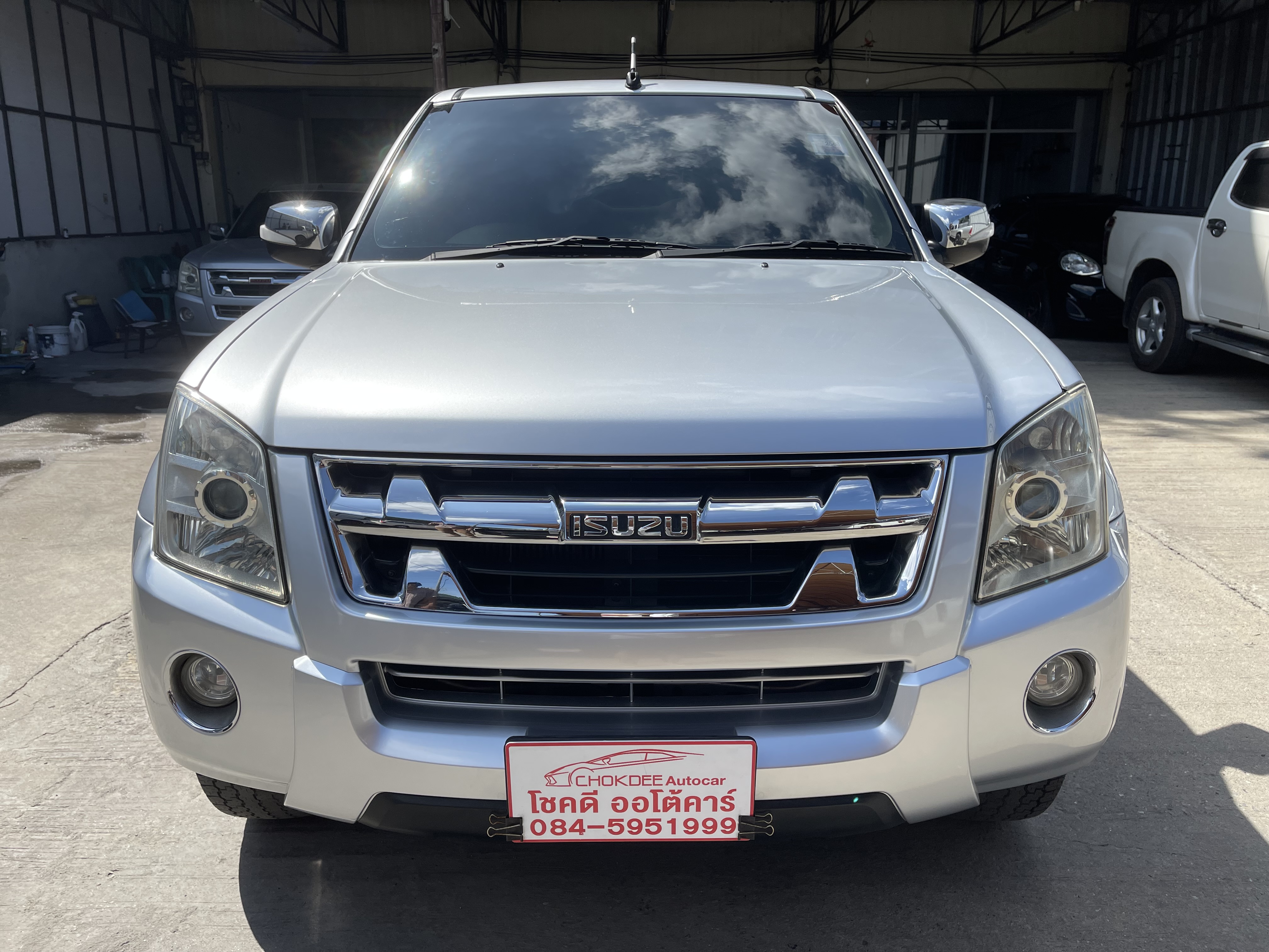Isuzu Dmax 4ประตู Hilander 2.5 Abs 2010 เงิน