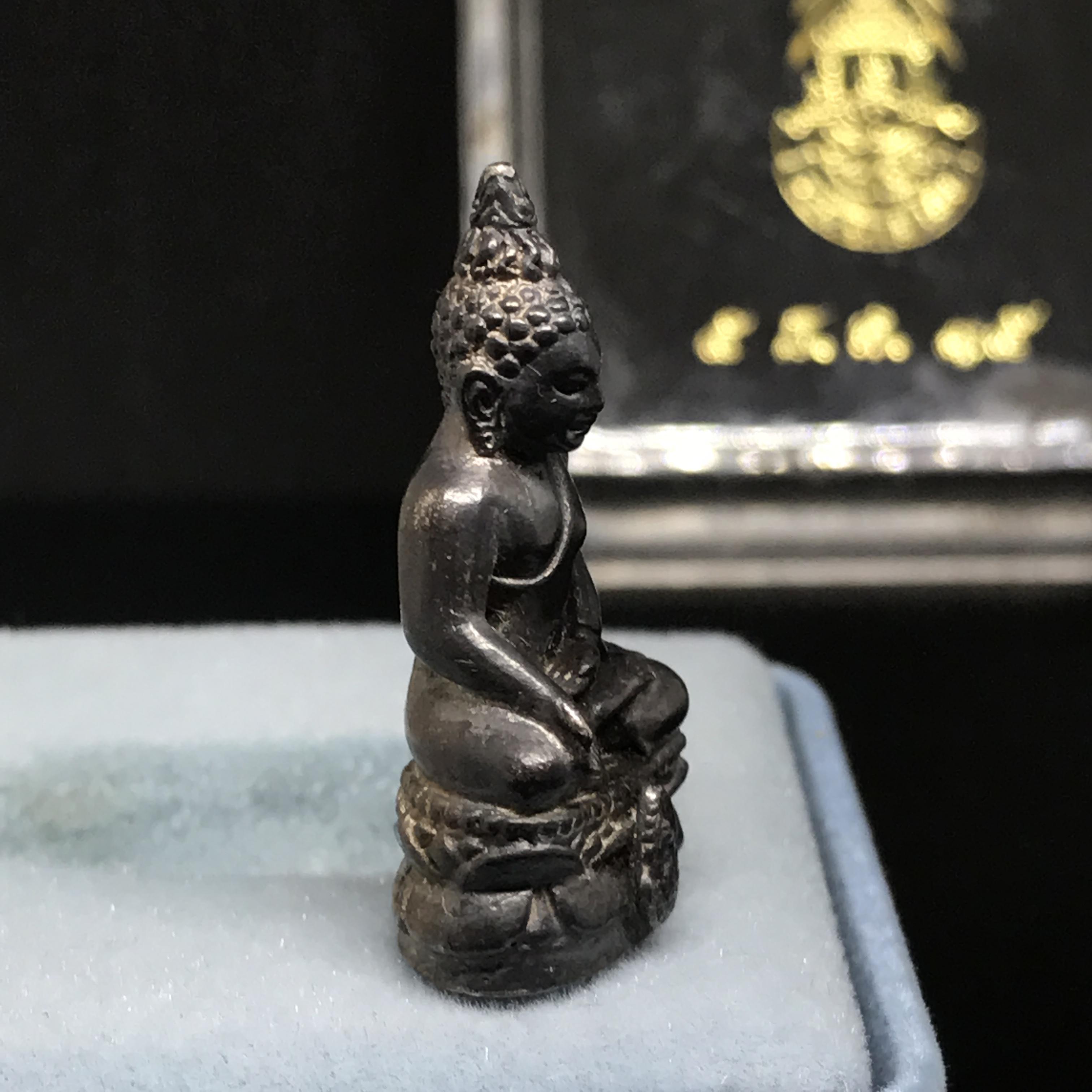 พระกริ่งไพรีพินาศ รุ่น ภปร. ราชวิทยาลัย ปี2535 เนื้อเงิน