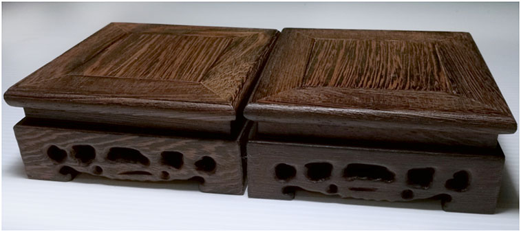 ฐานหรือกี๋ไม้ สี่เหลี่ยมเล็ก หน้าท๊อป 10cm อันละ