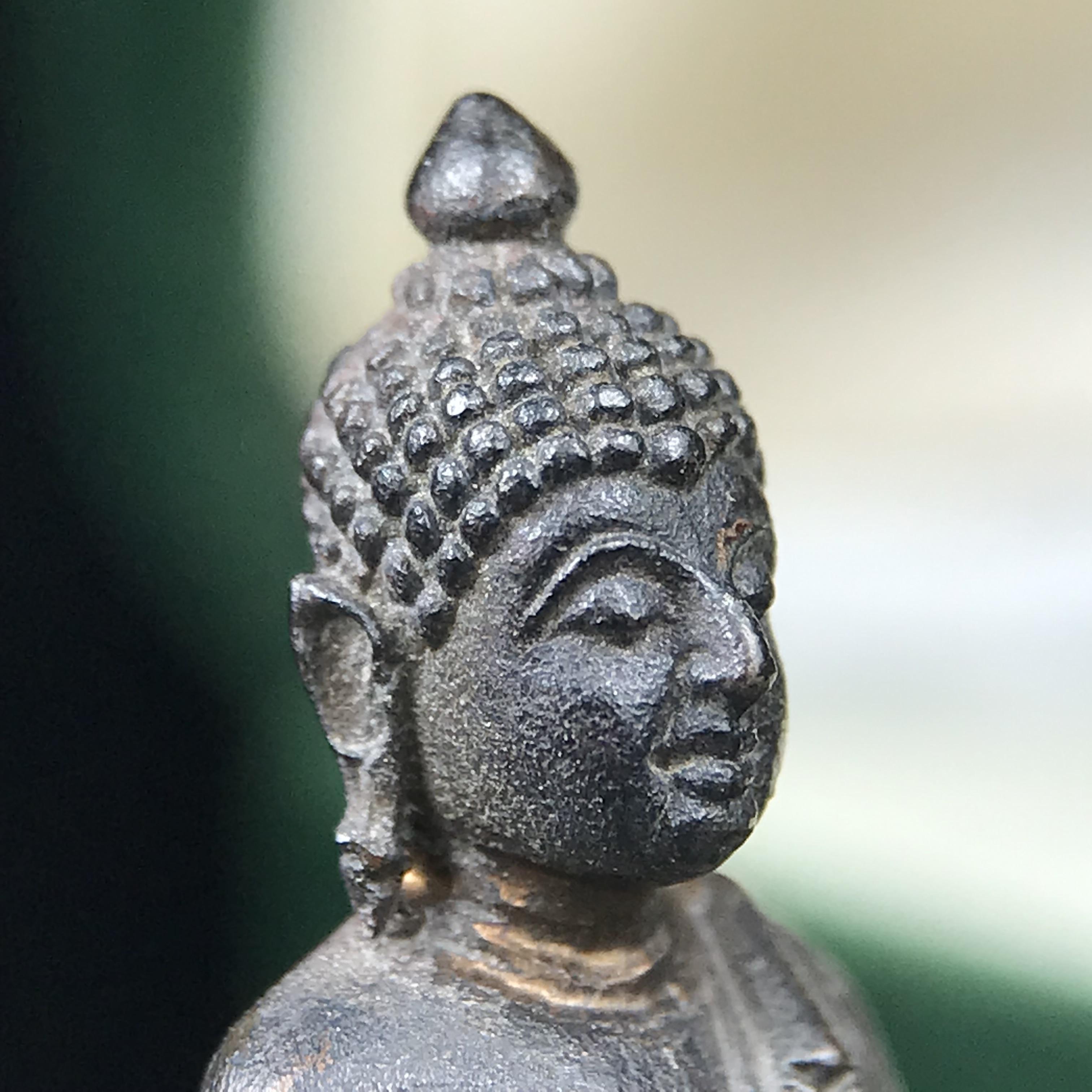 พระกริ่งวาสนา(รุ่นแรก) 80 พรรษา สมเด็จพระสังฆราช (วาสน์) วัดราชบพิธฯ ปี2521 เนื้อนวโลหะ(ตอกโค๊ตพระปิดตา) โดยมีหลวงปู่โต๊ะ วัดประดู่ฉิมพลีร่วมปลุกเสก พร้อมกล่องบรรจุเดิม(รุ่นแรก คอตั้งตรงได้สัดส่วน หายาก)