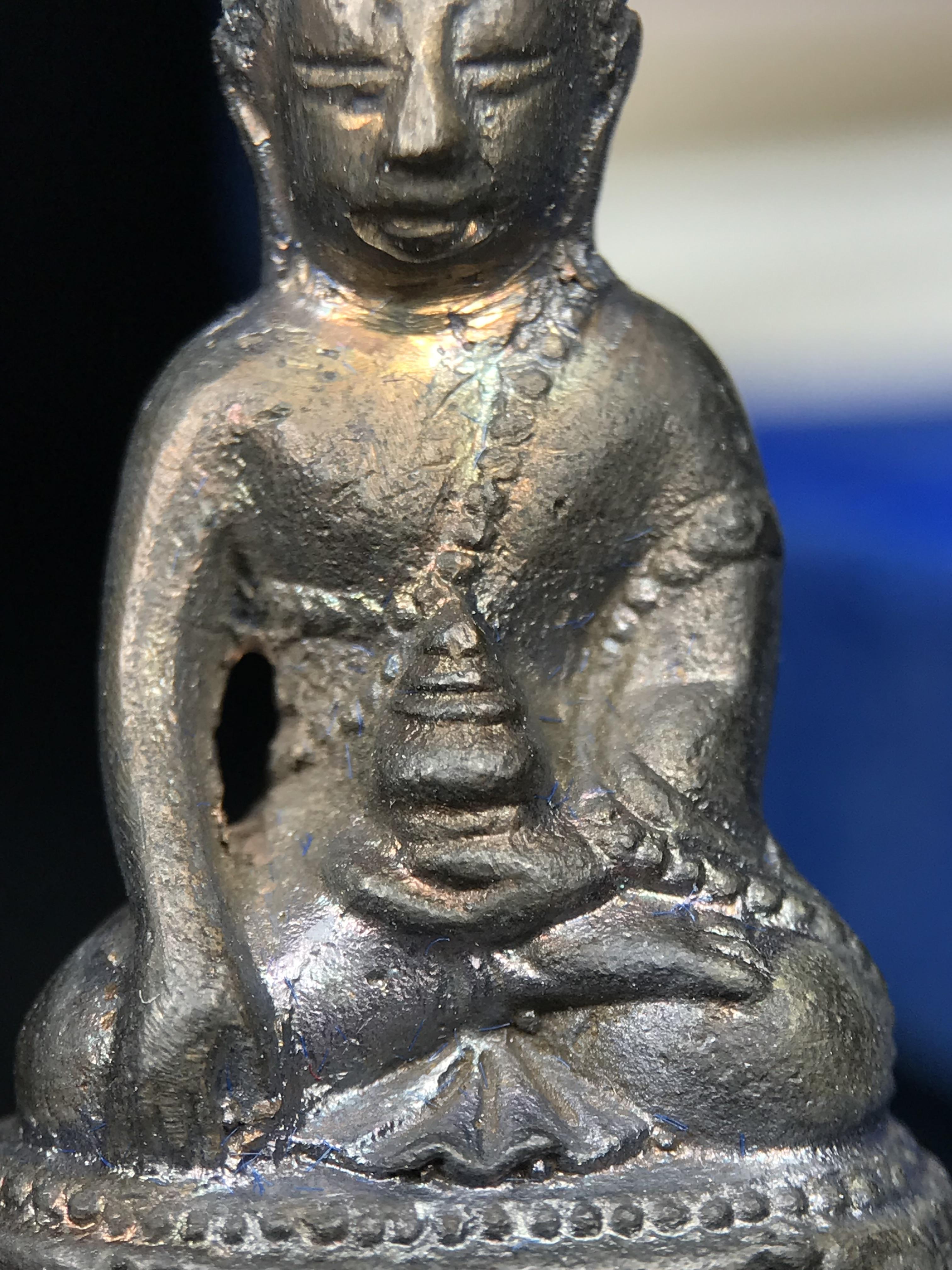 พระกริ่ง-พระชัยวัฒน์ สว. 90 พรรษาสมเด็จย่า ปี2533 เนื้อนวโลหะ(แก่ทองคำผสมทองคำเยอะมากรุ่นนี้)(ในหลวงรัชกาลที่9เสด็จในพิธี)(หล่อแบบโบราณอุดมวลสาร 108 แบบฉบับพระกริ่งใหญ่สายวัดสุทัศน์ พระสังฆราช(แพ))(1 ใน 3000 ชุด) หายาก