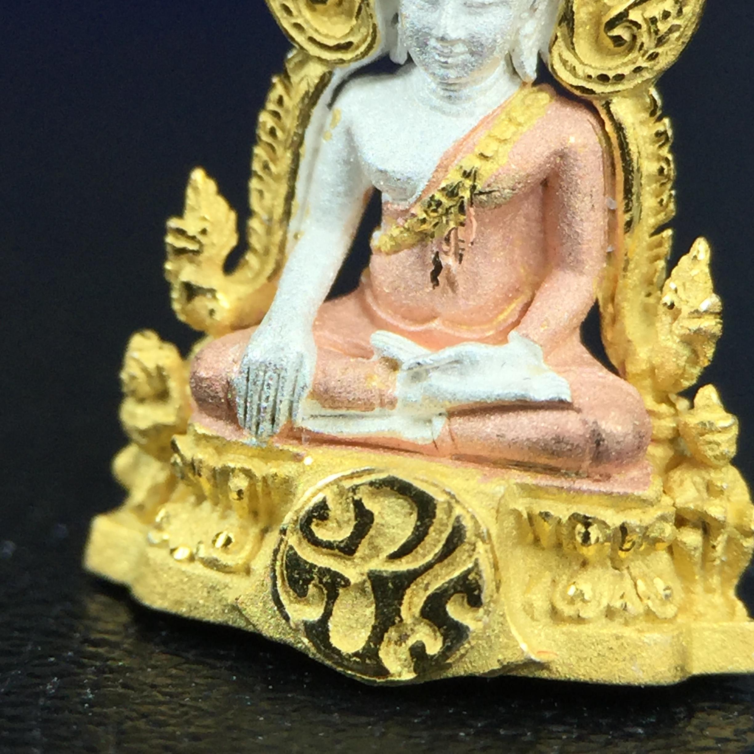 พระพุทธชินราช ภปร. โครงการ เพราะแผ่นดินนี้คือแผ่นดินเกิด เนื้อเงินชุบสามกษัตริย์ ปี2551 ขนาดหน้าตัก1/4นิ้ว (สวยงามหายาก)