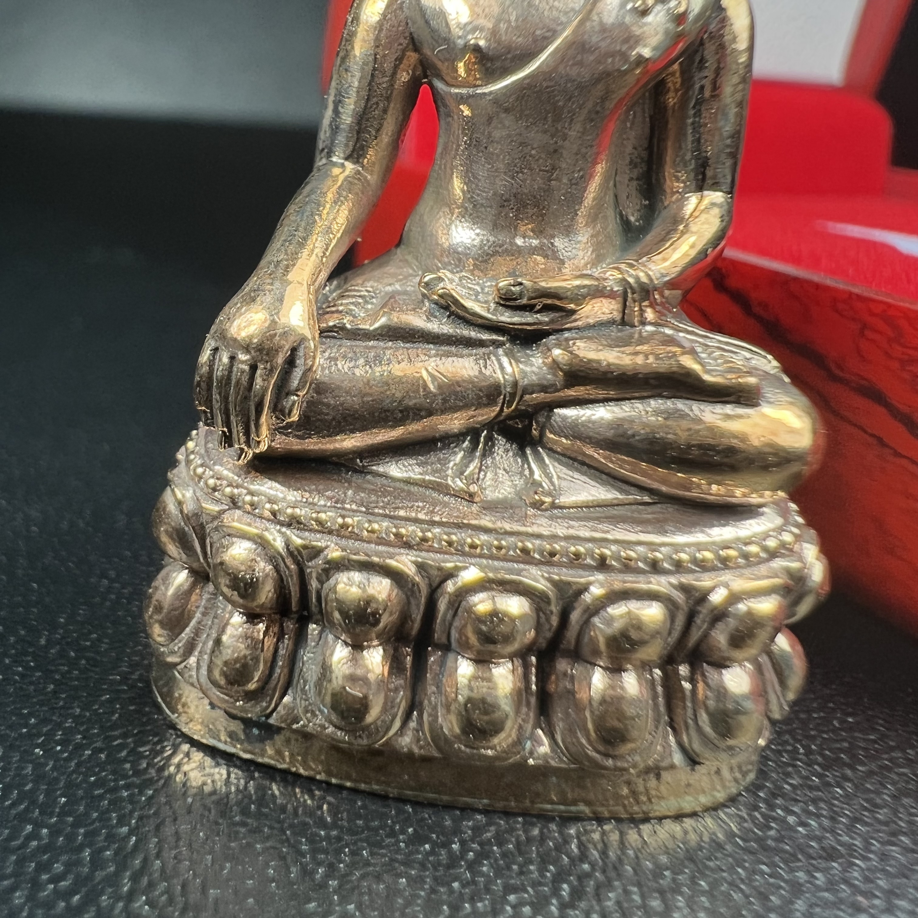 พระกริ่ง ญาณสังวร ญสส. สมเด็จพระสังฆราช วัดบวรนิเวศวิหาร รุ่น เชียงแสนสิงห์หนึ่งล้านทอง เนื้อนวโลหะ ปี2551