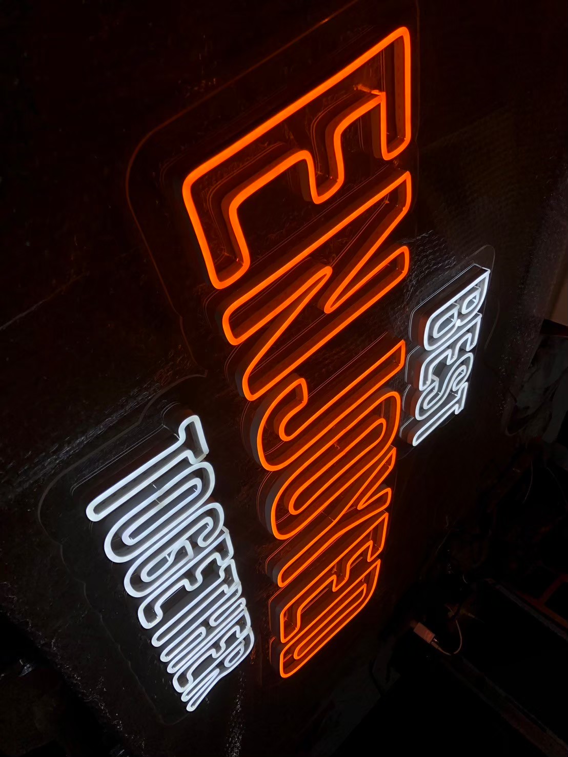 ป้ายไฟดัด BEST ENJOYED TOGETHER