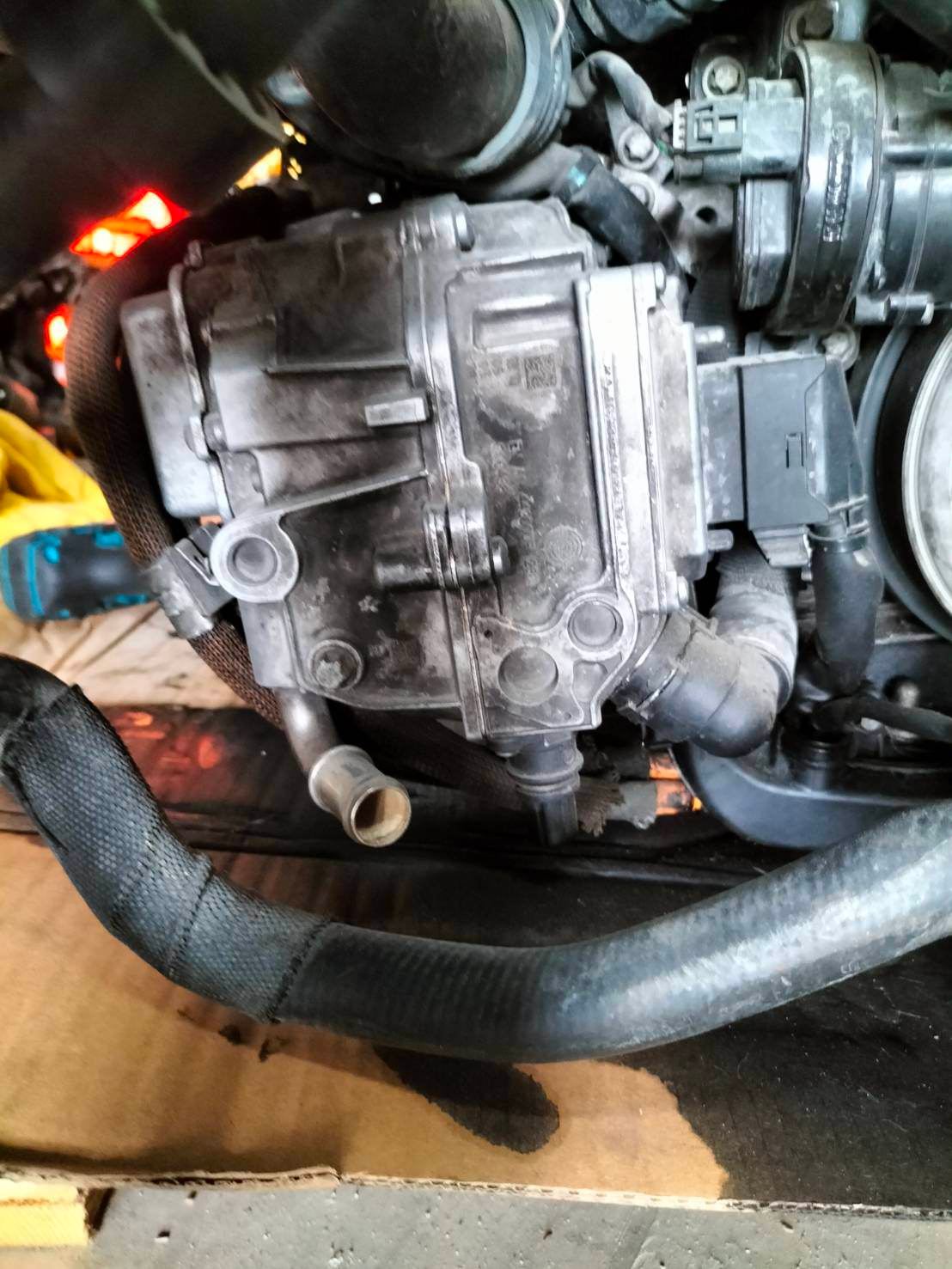 อินเวอร์เตอร์ไฮบริดBENZ W212 Power Converter hybrid OM651