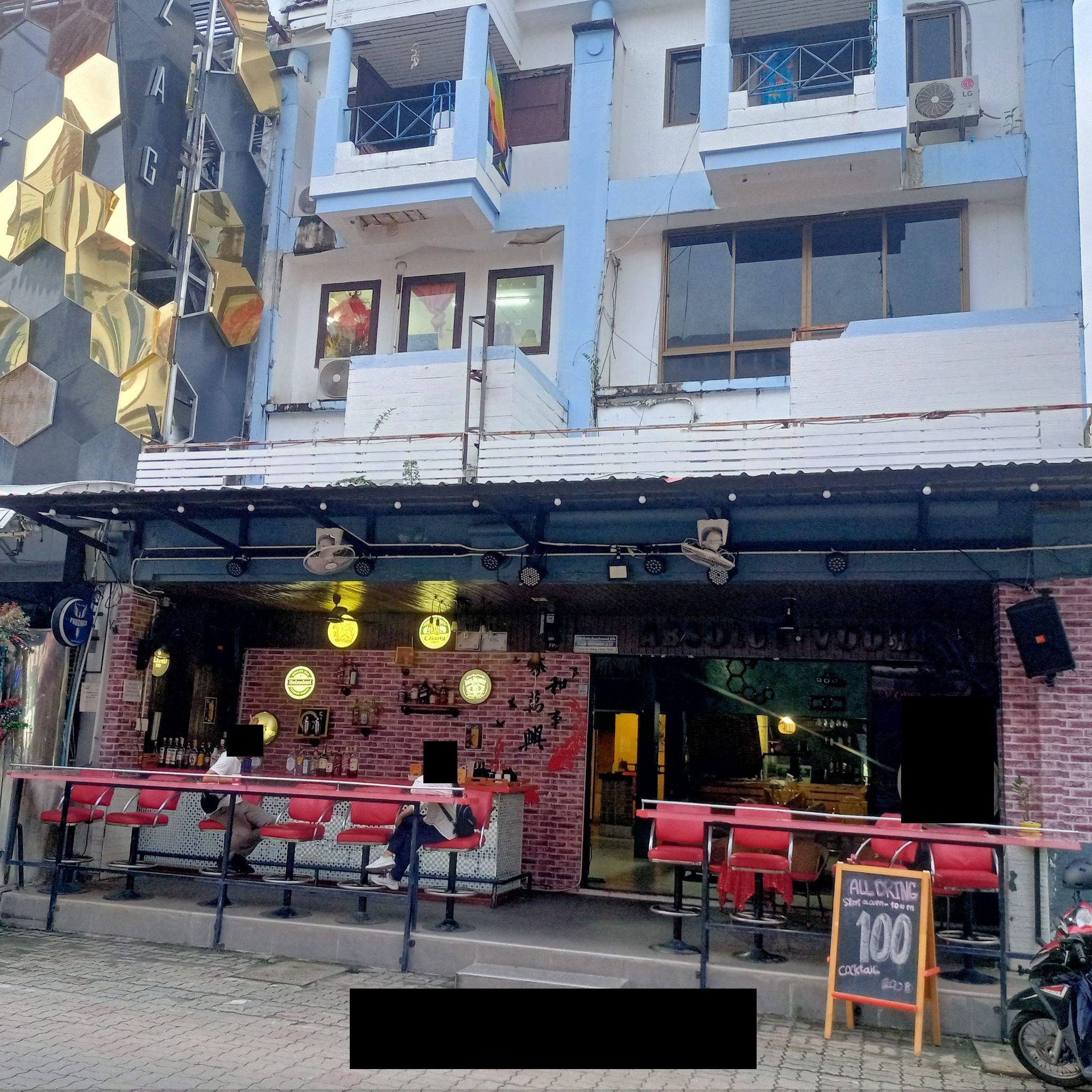 For Sales : Patong, 3-Storey Commercial Building, 5 Bedrooms 4 Bathrooms