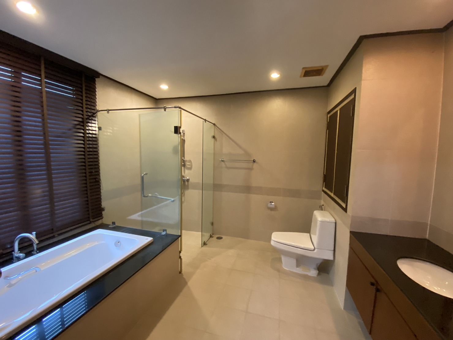 For Rent : Kathu, The Heritage Condo, 2 Bedroom 3 Bathroom, 2nd flr.