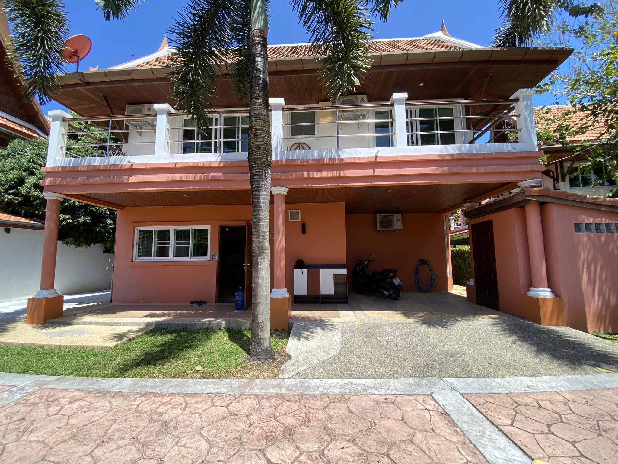 For Rent : Rawai, 2-story house, contemporary Thai style, 3 bedrooms 2 bathrooms