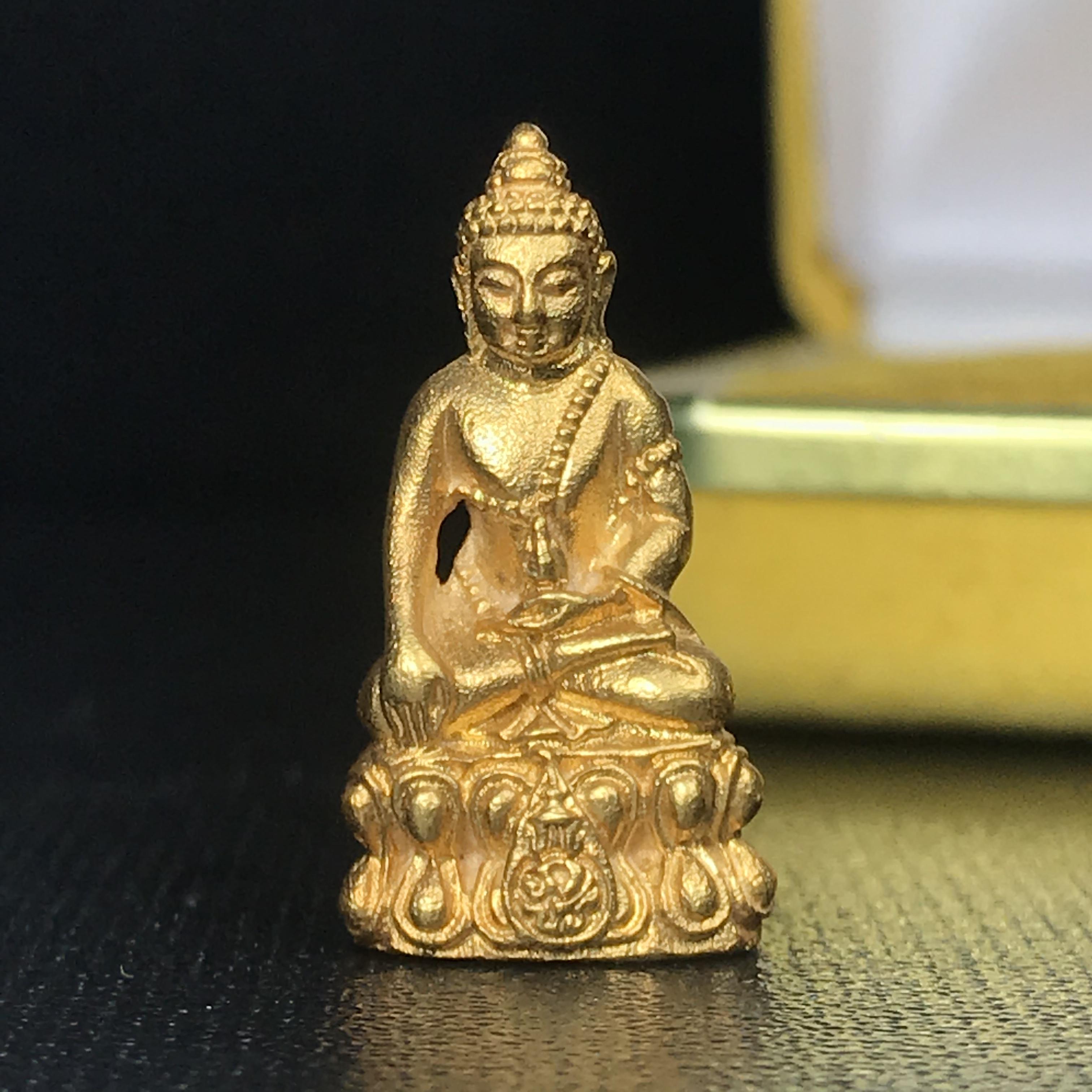 พระชัยวัฒน์นวปทุม ภปร. วัดปทุมวนาราม ปี2535 เนื้อทองคำ(ในหลวงรัชกาลที่9เสด็จเททอง)(สภาพสวยเดิมครบสมบูรณ์หายาก)