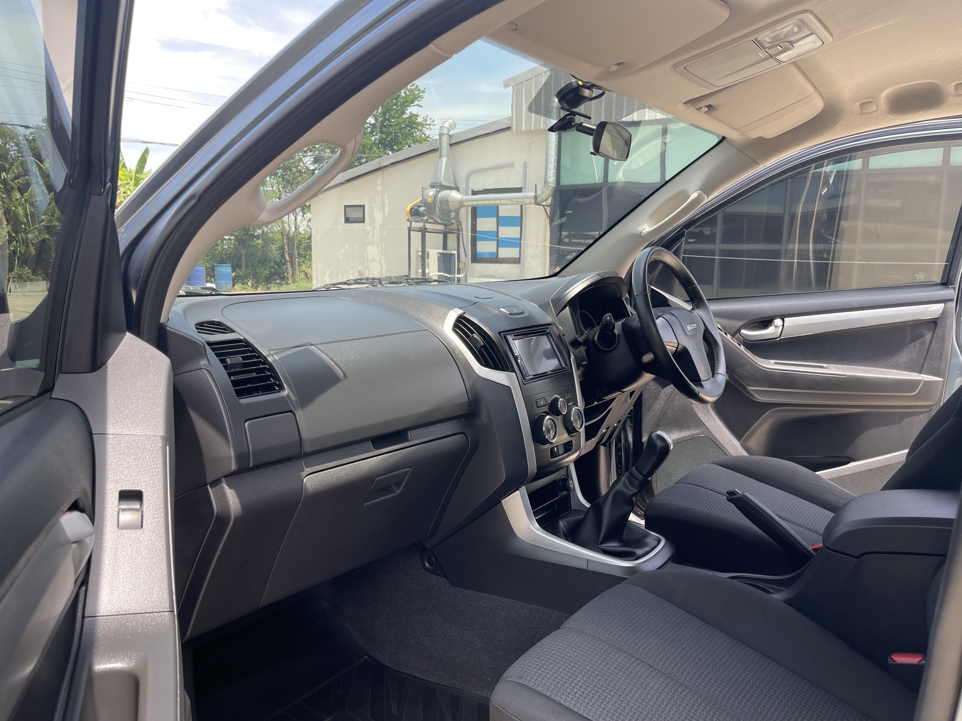 Isuzu Dmax All New 4ประตู Hilander 2.5 Vgs Z Dvd 2013 เทา