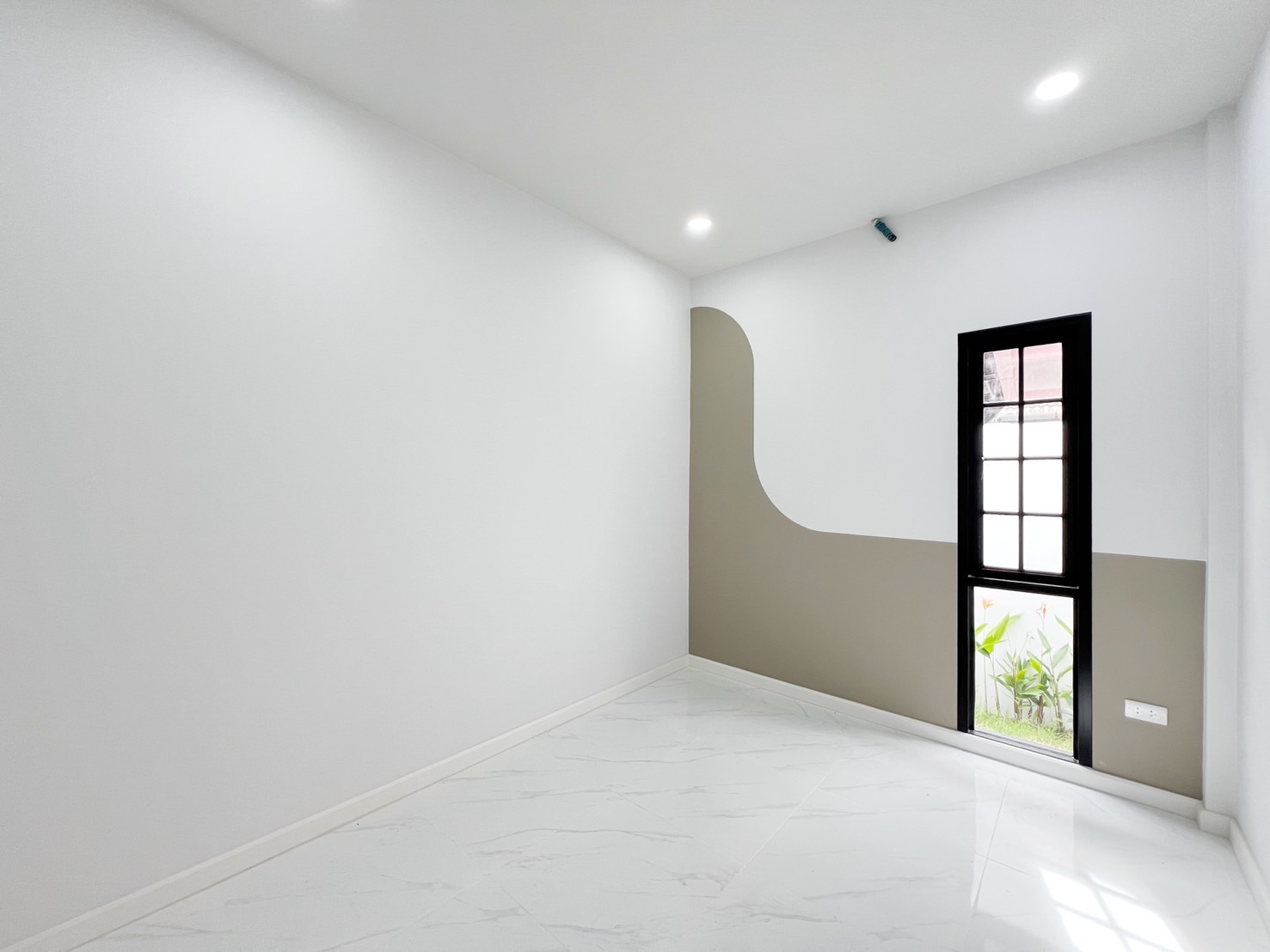 For Sales : Wichit, Modern style townhouse, 2 Bedrooms 2 Bathrooms