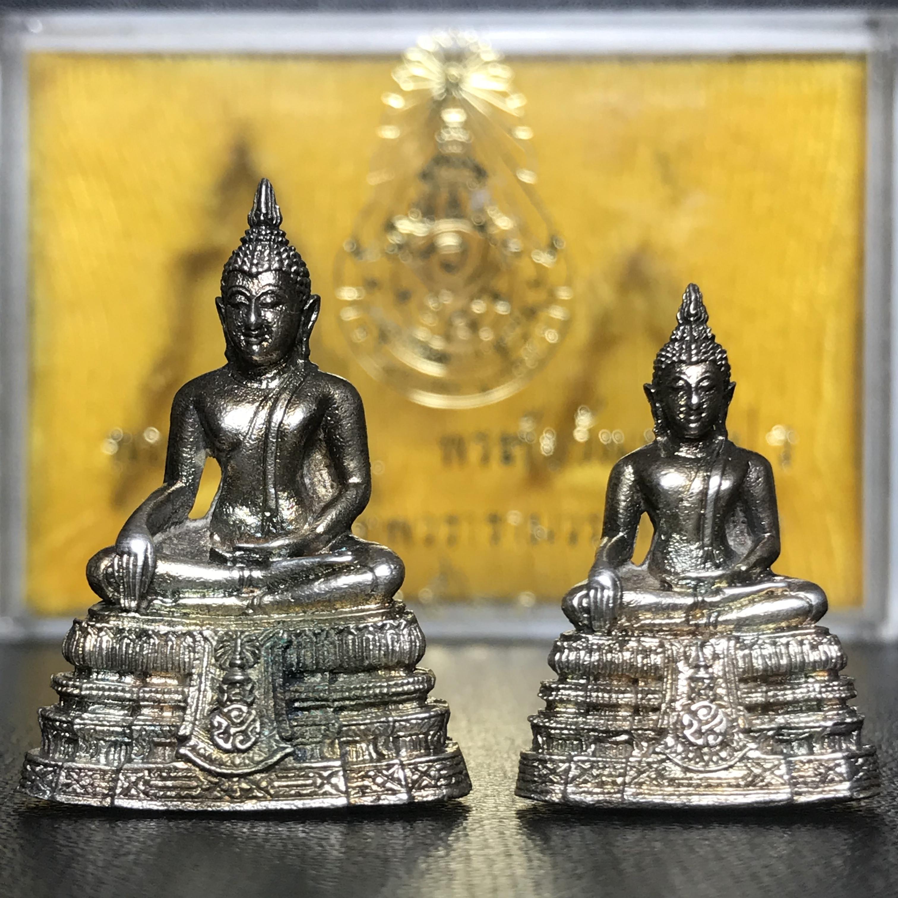 พระกริ่ง-พระชัยวัฒน์ พระศรีศากยมุนี อปร.วัดสุทัศนเทพวราราม พ.ศ.2521ชุดเนื้อเงินหายาก(ในหลวงรัชกาลที่9 เสด็จเททอง)