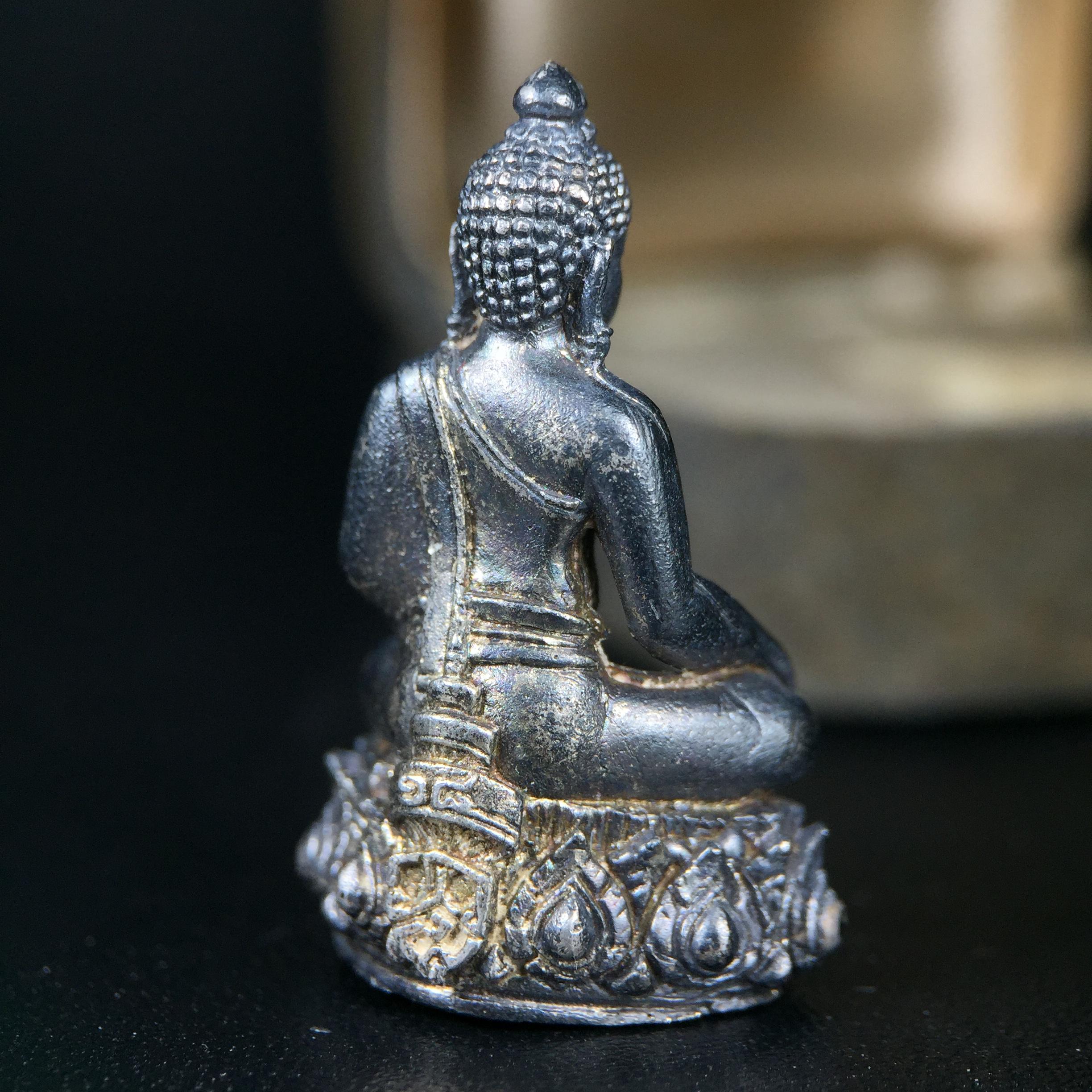 พระกริ่งวาสนา 80 พรรษา สมเด็จพระสังฆราช (วาสน์) วัดราชบพิธฯ ปี2521 เนื้อเงิน(ตอกหมายเลข)(ตอกโค๊ตพระปิดตา) โดยมีหลวงปู่โต๊ะ วัดประดู่ฉิมพลีร่วมปลุกเสก สภาพผิวเดิม สวยจัด แชมป์ๆพร้อมกล่องบรรจุเดิม(หายาก)