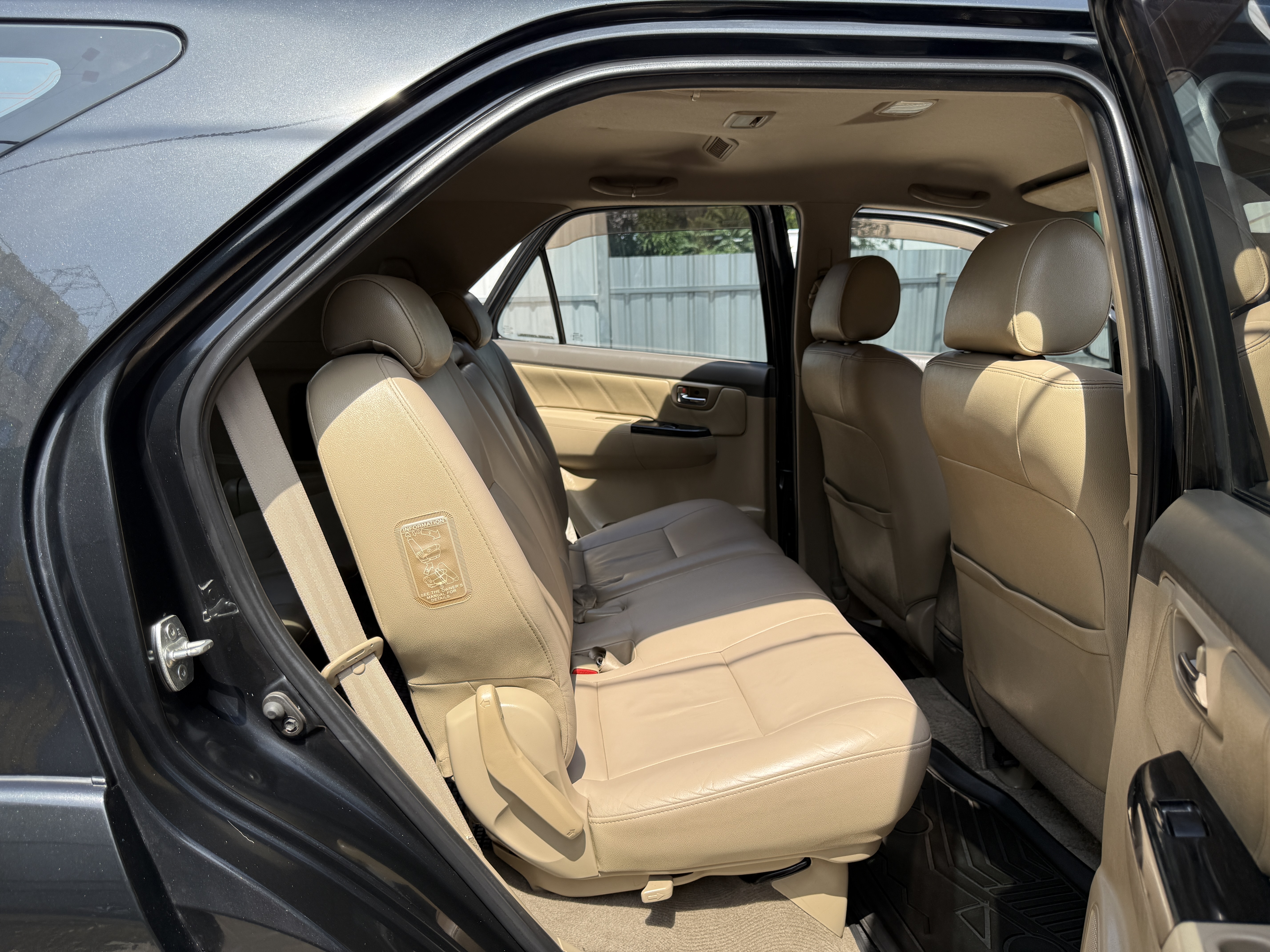 Toyota Fortuner Champ 3.0 V Navi 2WD At 2014 ดำ