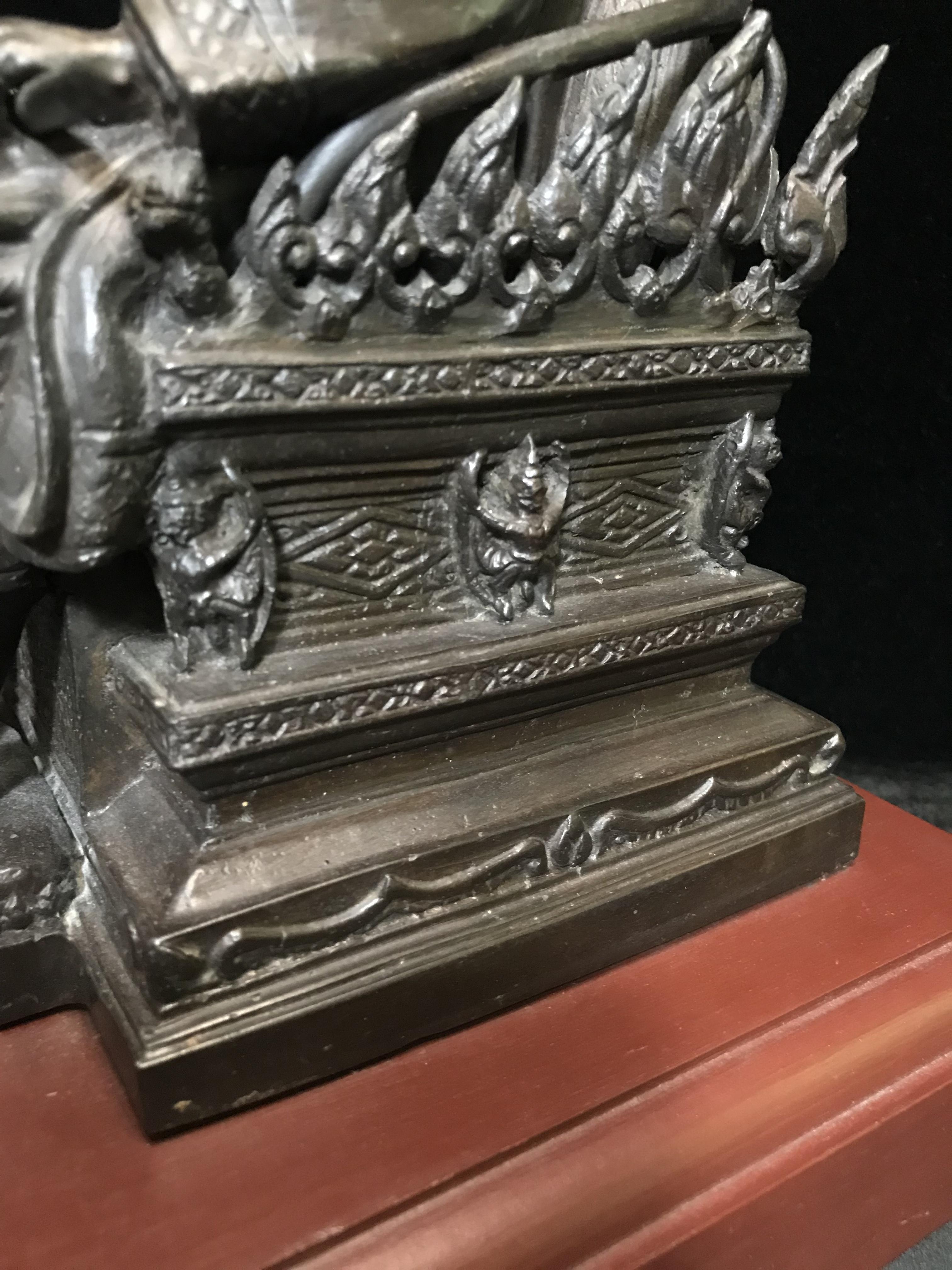 พระบรมรูปหล่อพระบาทสมเด็จพระพุทธยอดฟ้าจุฬาโลกมหาราช (ร.1) ทรงนั่งบัลลังก์ จัดสร้างโดยรัฐสภาผู้แทนราษฎร เนื้อโลหะสัมฤทธิ์ ปี 2539(หายาก)