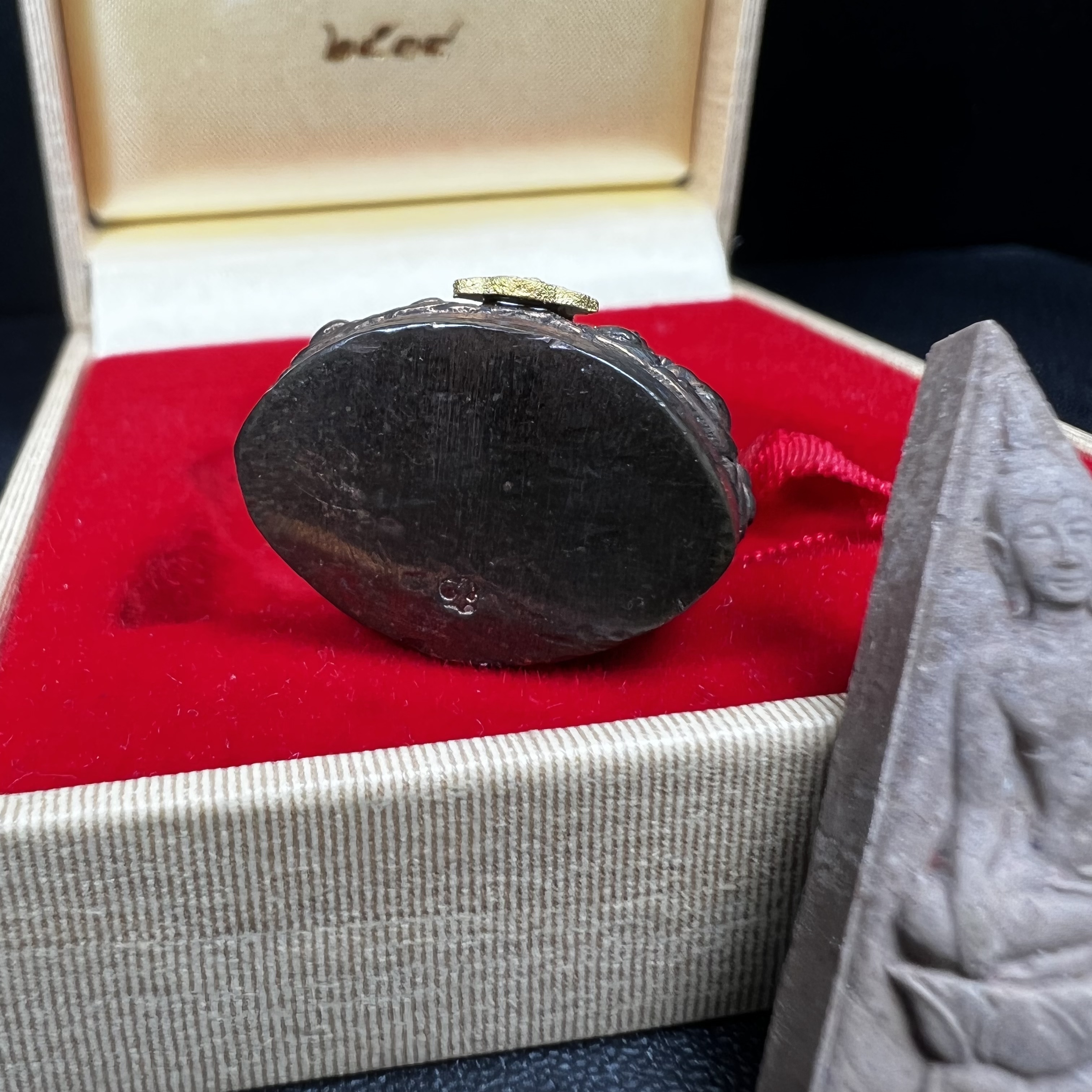 พระกริ่งเจริญโภคทรัพย์ พระพิมพ์จิตรลดา ที่ระลึกโครงการหลวง ปี2539(ชุดกรรมการหายาก)(1ใน1999ชุด)