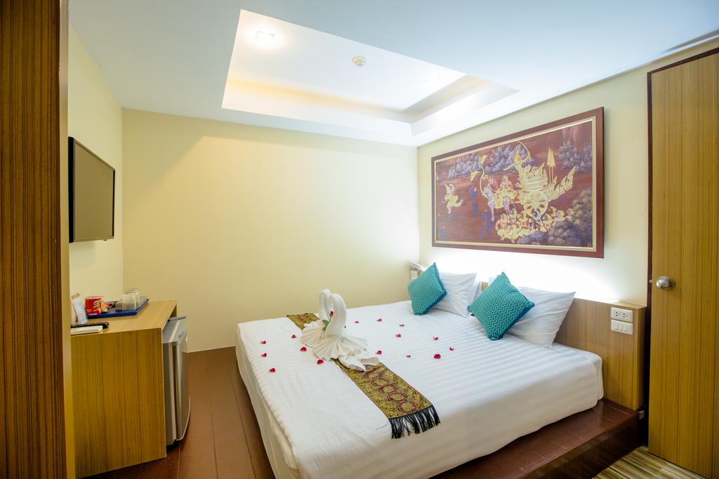 For Rent : Patong, The hotel near Jungceylon, 25 rooms