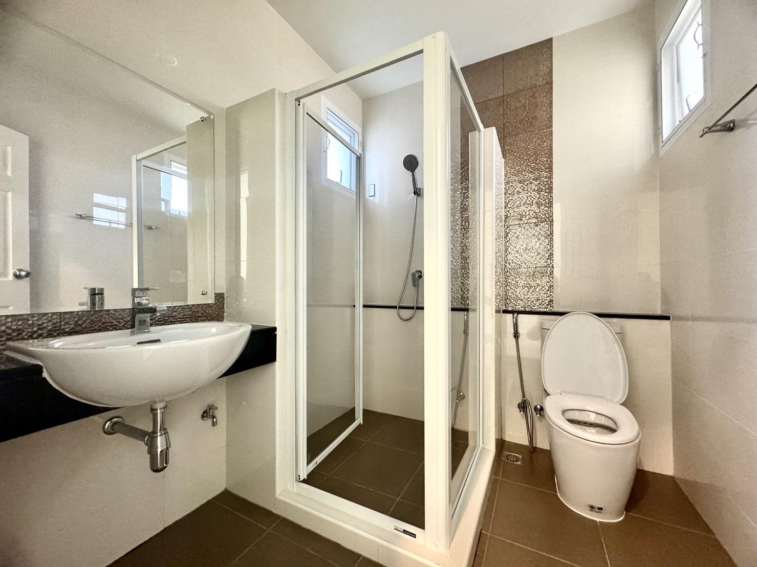 For Rent : Wichit, One-story semi-detached house, 3 bedrooms 2 bathrooms