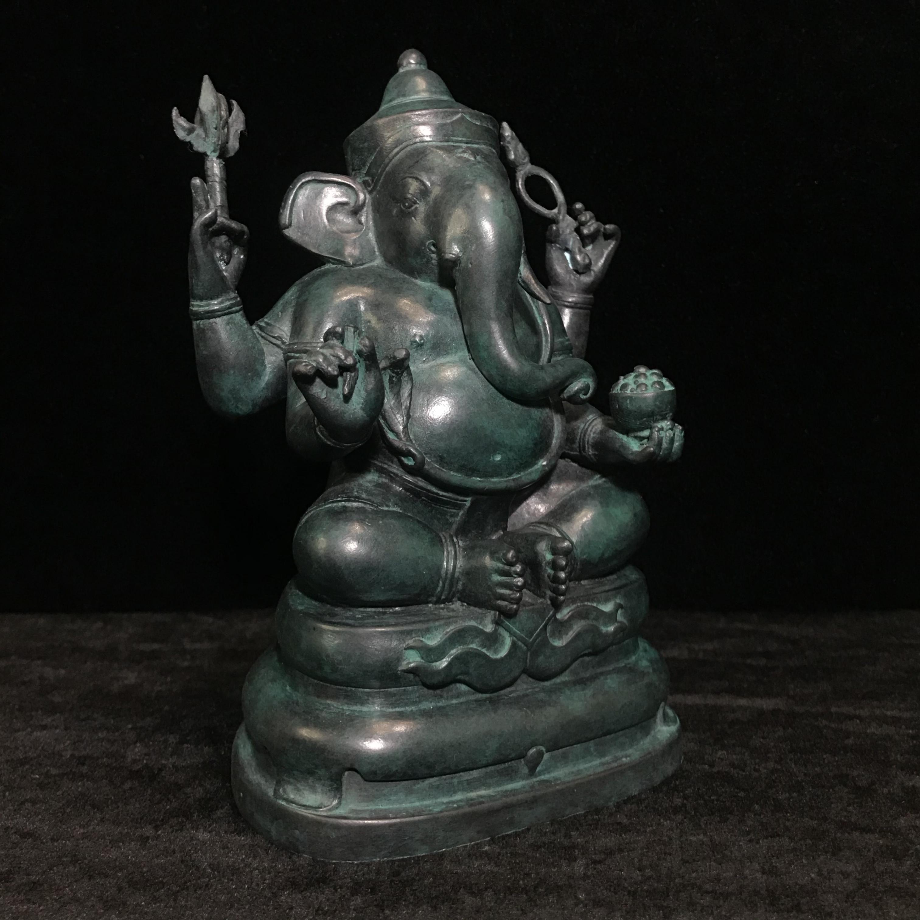 พระพิฆเนศวร 65 ปี คณะจิตรกรรม มหาวิทยาลัยศิลปากร ปี2551 ลอยองค์เนื้อสำริดขนาดหน้าตัก 3 นิ้ว(เนื้อสำริดเขียวพลาติน่า)