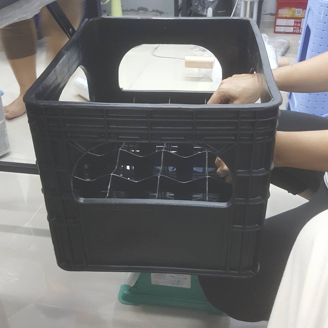 ลังน้ำปลา 20 ช่อง 001 B ดำ