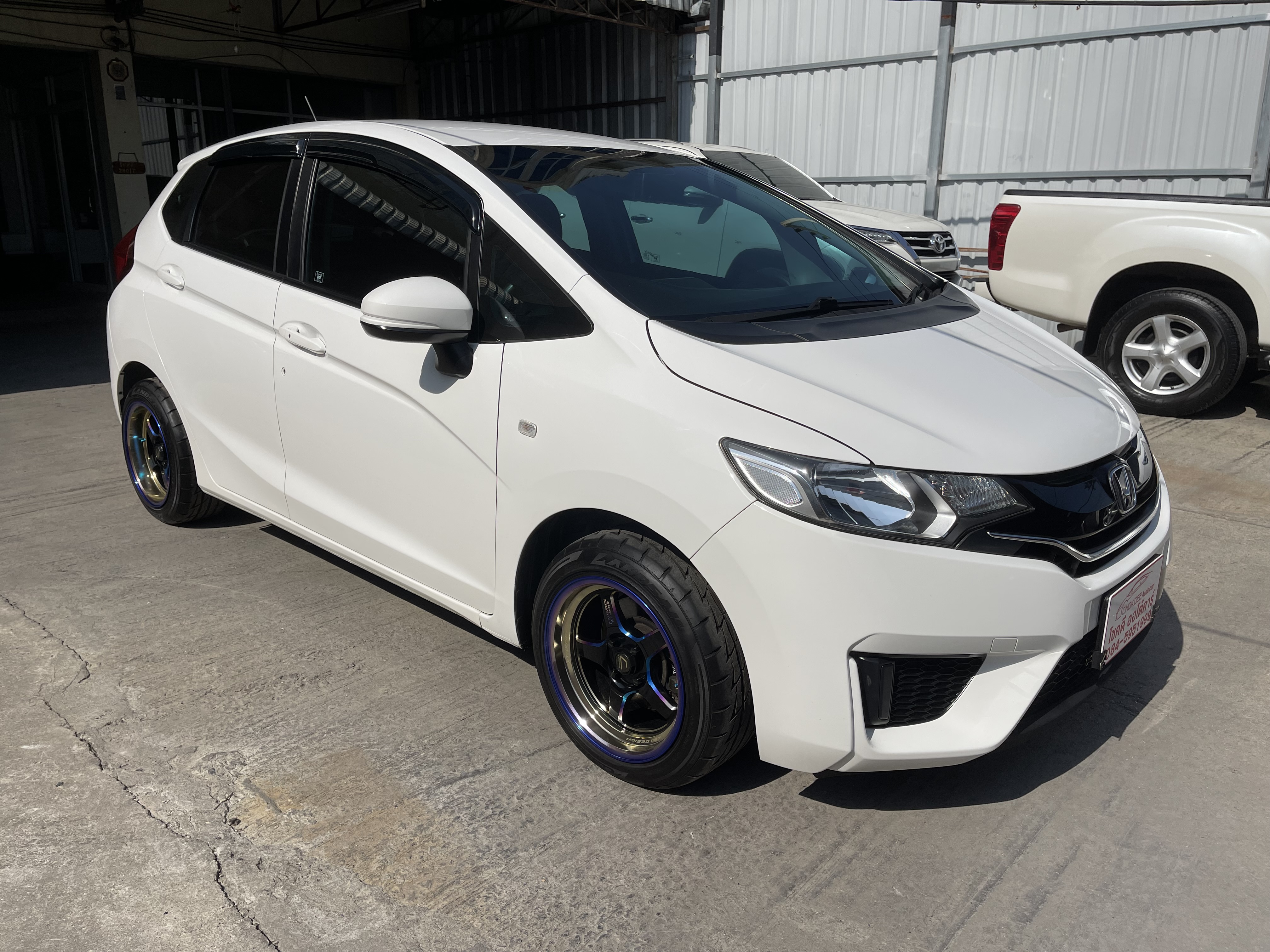 Honda Jazz 1.5 V+ At ปี 2016 ขาว