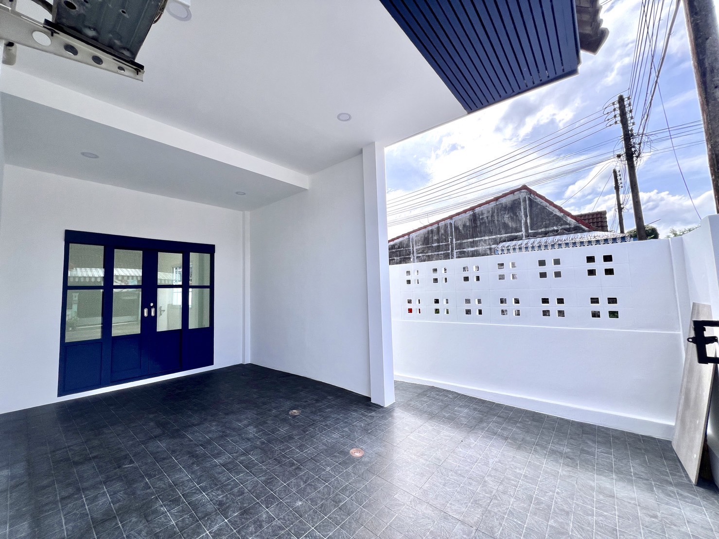 For Sales : Thalang, Town House @Phet Ladda Village, 2 Bedrooms, 1 Bathroom