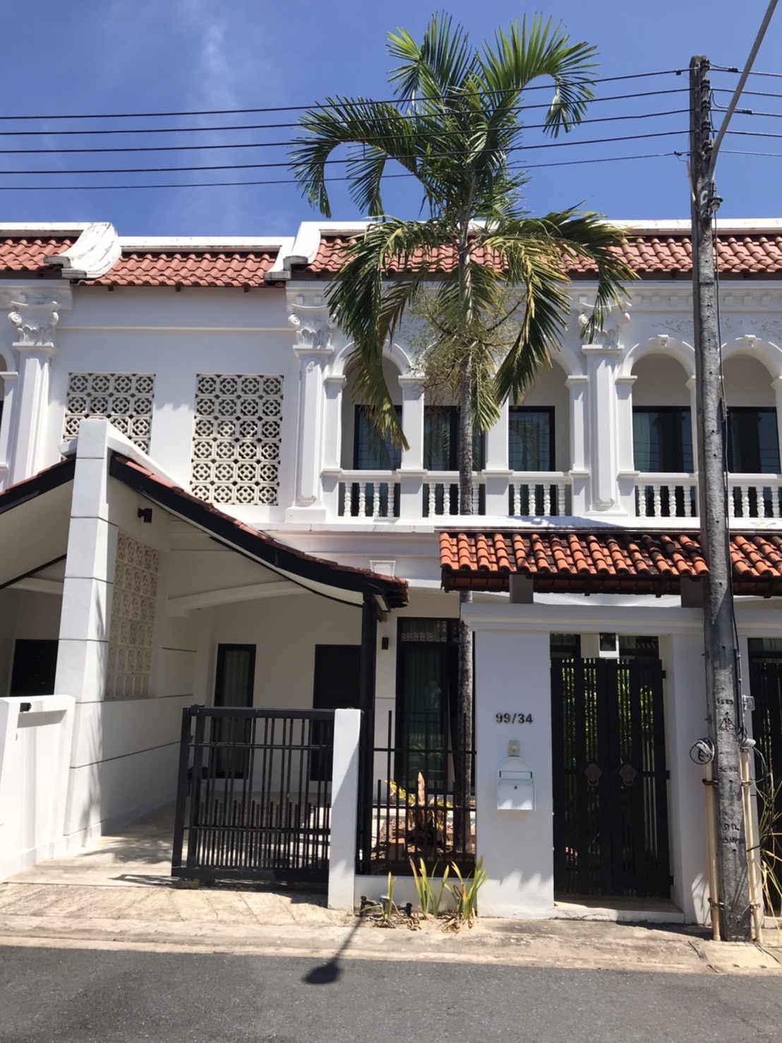 For Rent : 2-Storey Town home near Super Cheap Market, 3 Bedroom 3 Bathroom