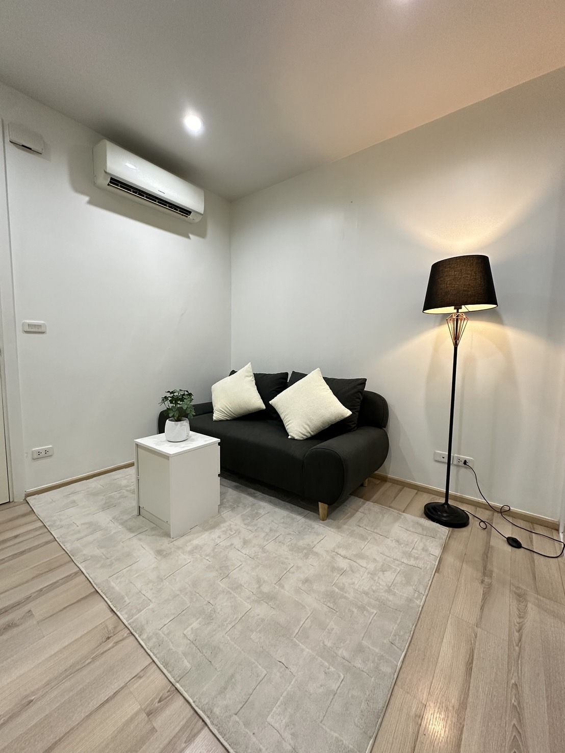 For Rent : Samkong, Condo near Lotus Samkong, 1 bedroom, 1st flr.