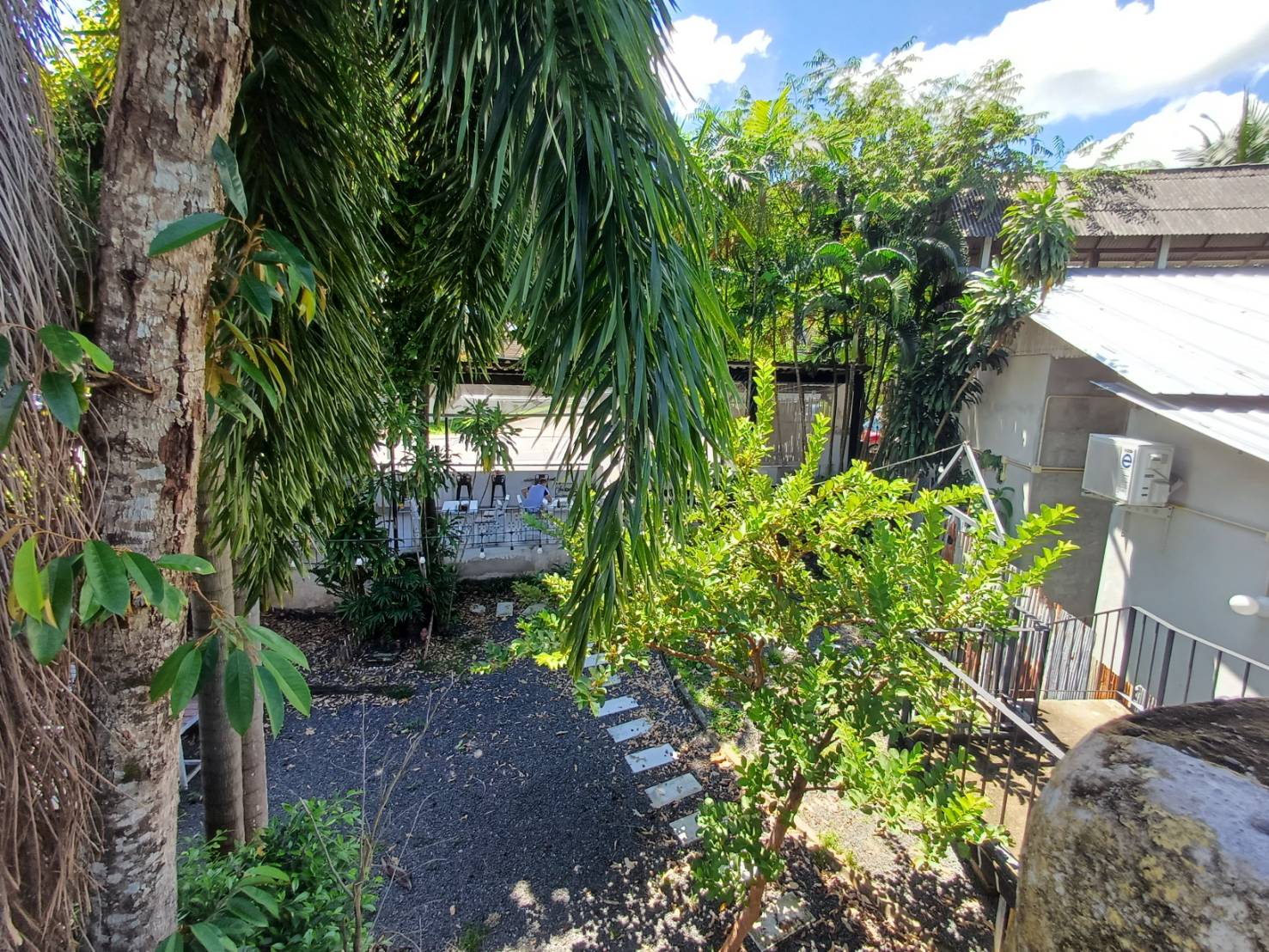 For Rent : Talat Yai, Bar&Restaurant, 2 Rooms 3 Batrooms