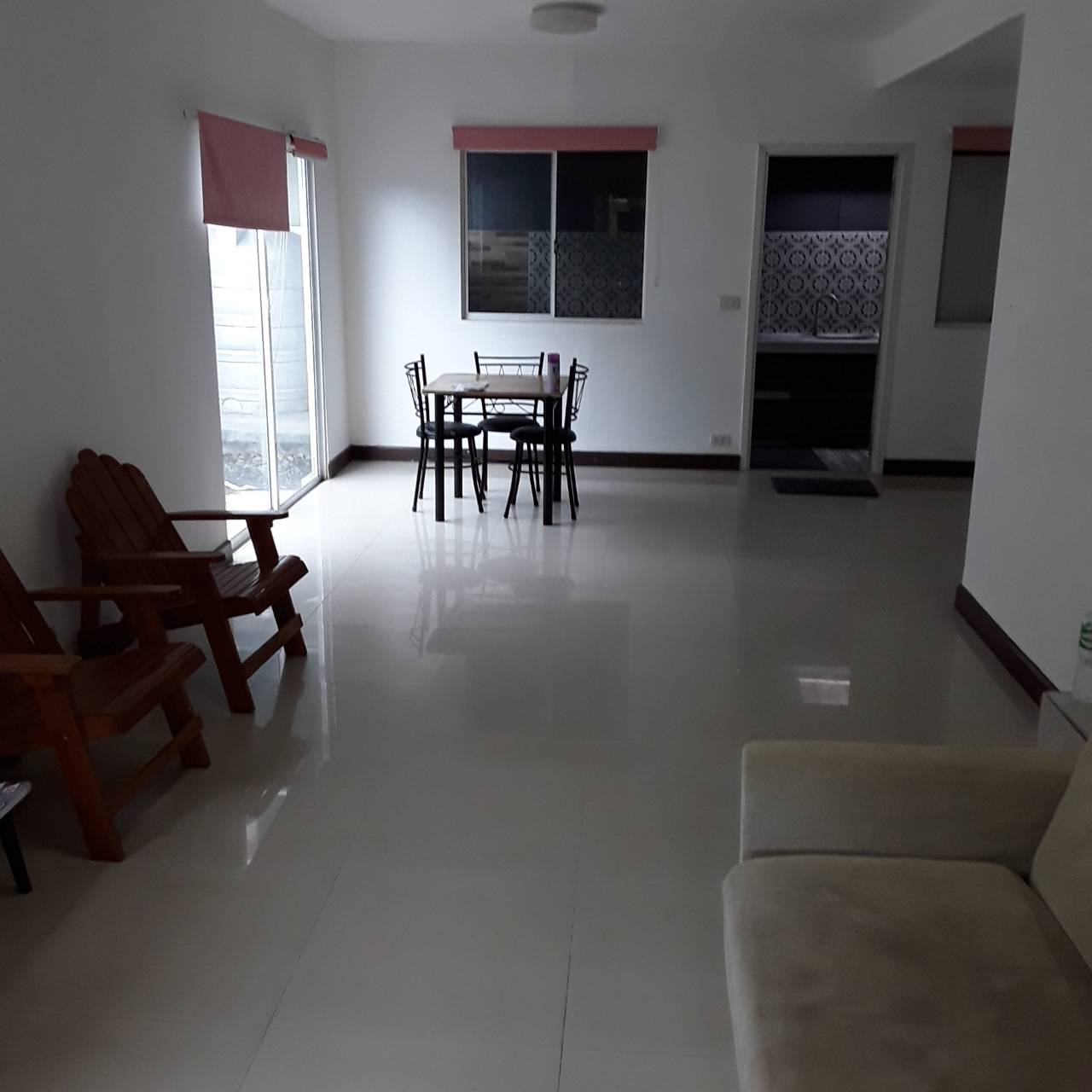 For Rent : Thalang, 2-Story Town House , 3 Bedrooms 2 Bathrooms