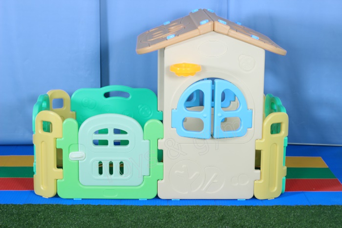 บ้านกลางสวน + รั้ว , บ้านกลางสวนมีรั้ว