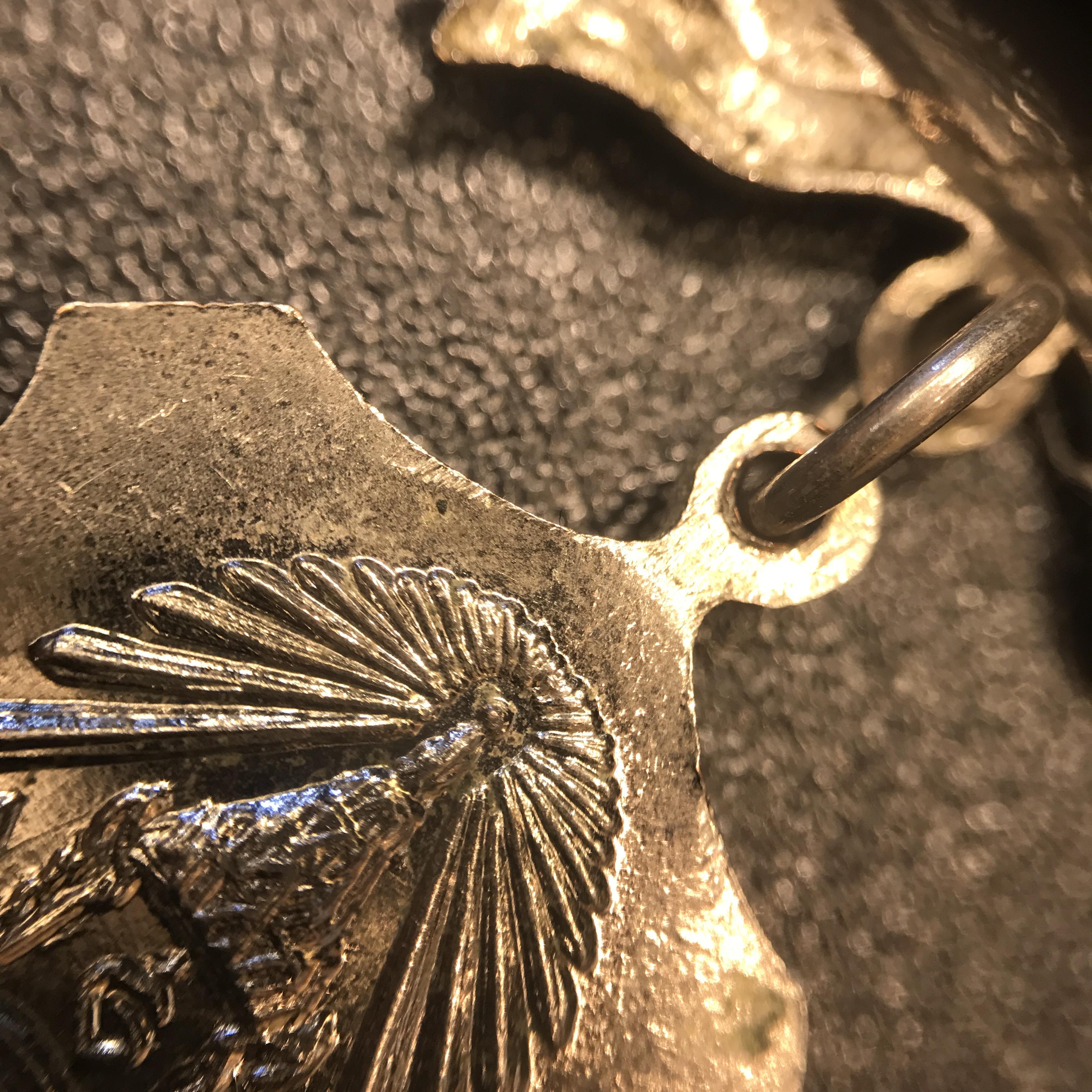 เหรียญในหลวงรัชกาลที่9 รุ่นจอมทัพไทย ปี2507 เจ้าคุณนรฯ วัดเทพศิรินทร์ อธิษฐานจิตปลุกเสก เนื้ออัลปาก้าชุบนิเกิ้ล พร้อมเข็มกลัดยันต์น้ำเต้าเจ้าคุณนรฯ