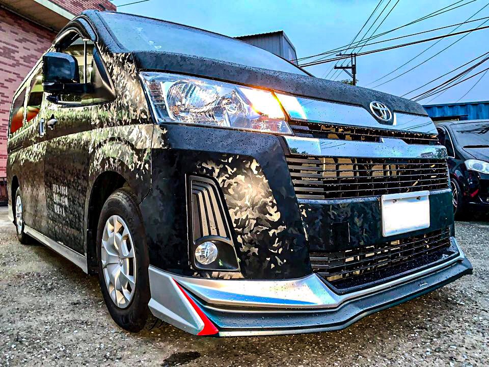 Toyota Hiace 2019 V.1 bodykits by Amoriz