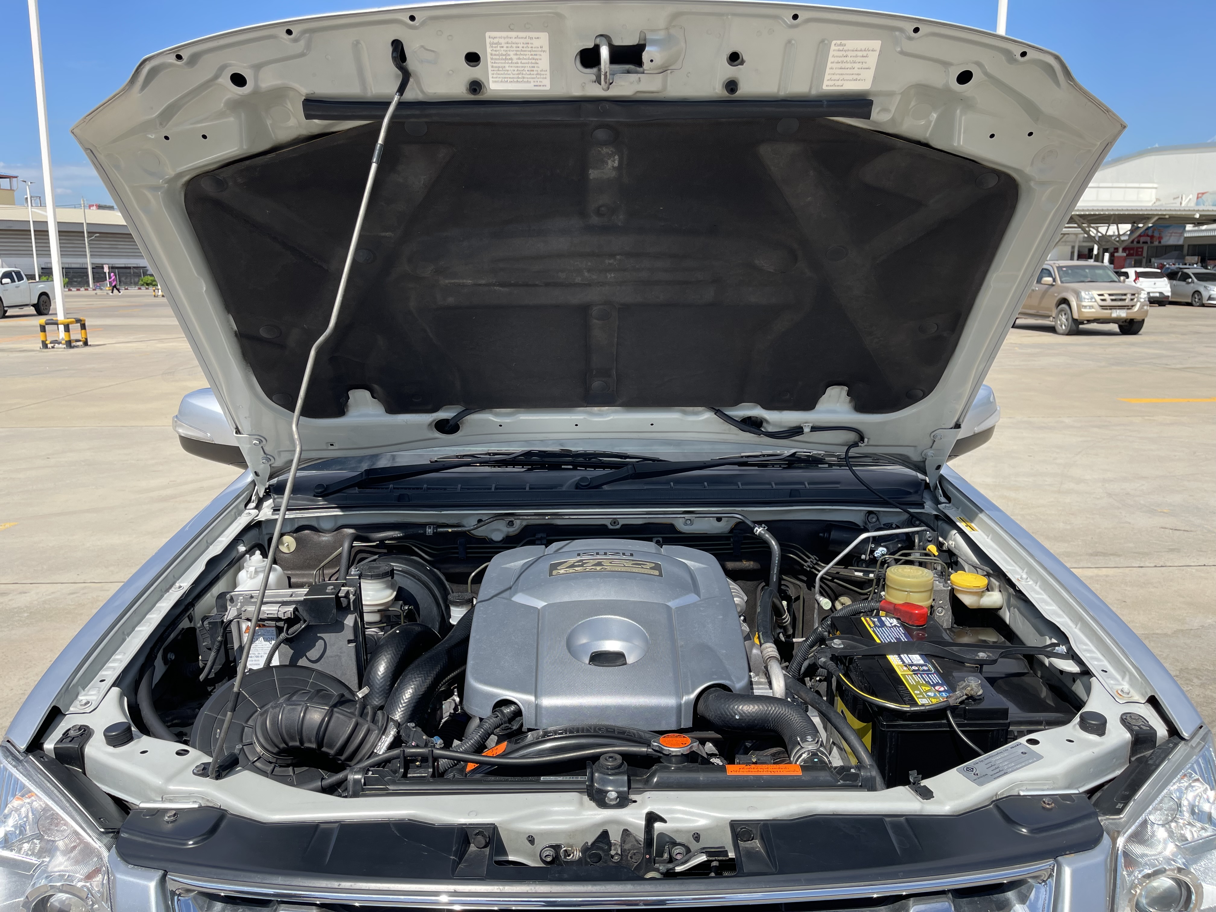 Isuzu Dmax 4ประตู Hilander 2.5 Abs 2011 เงิน