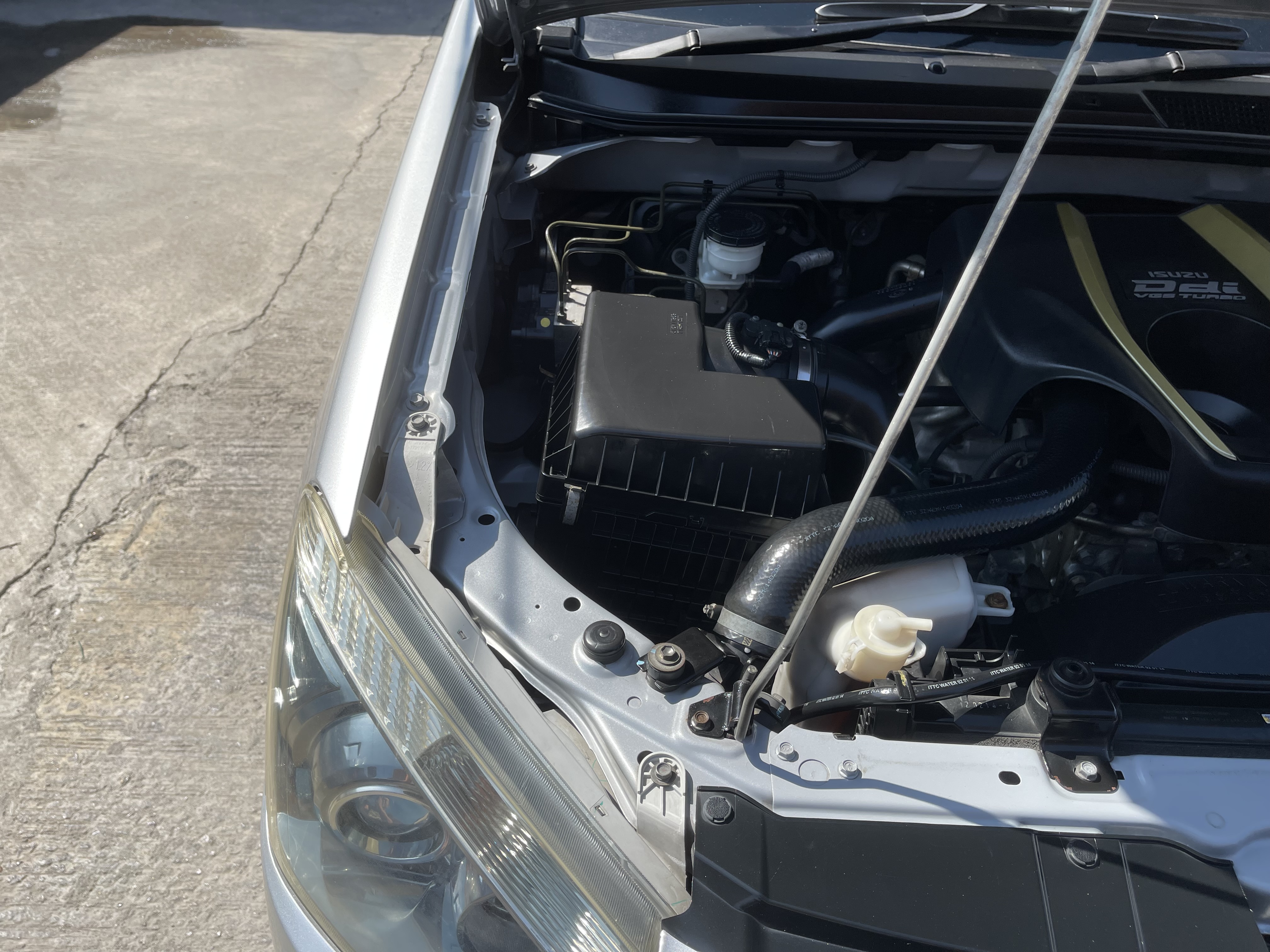 Isuzu Dmax All New Cab 2.5 Vgs Z 2014 เงิน