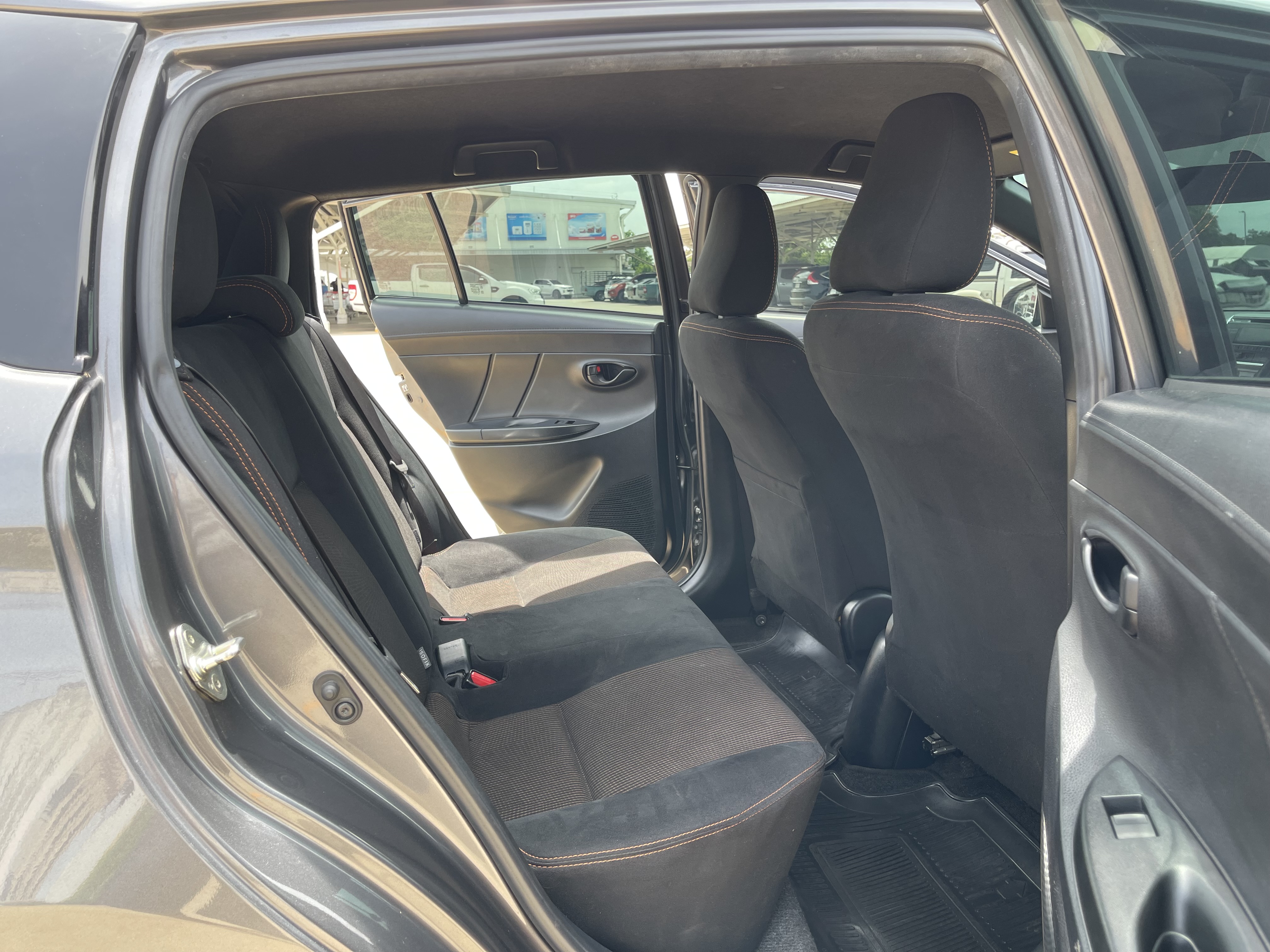 Toyota Yaris 1.2 E At 2014 เทาดำ