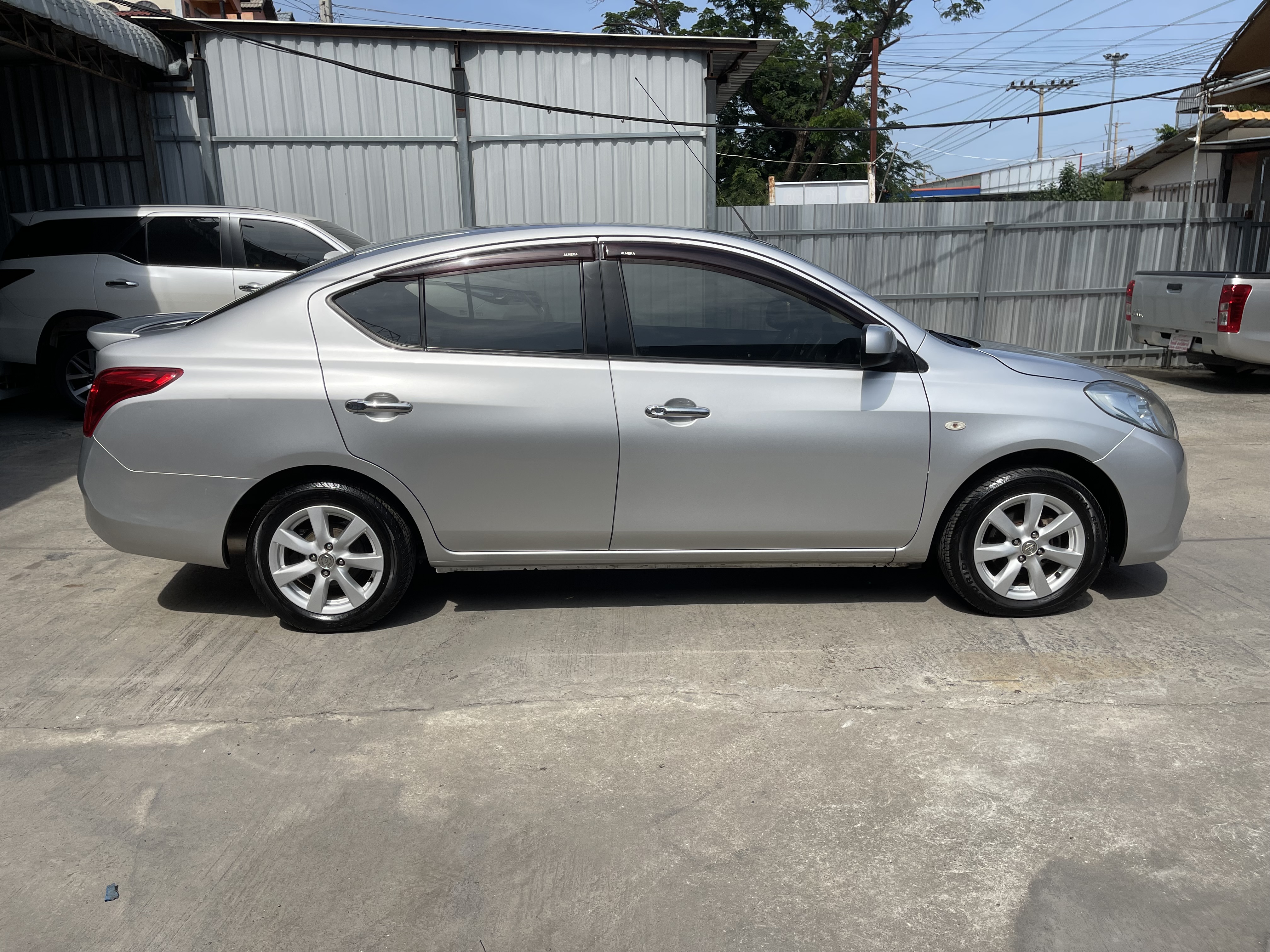 Nissan Almera 1.2 VL At 2012 เงิน