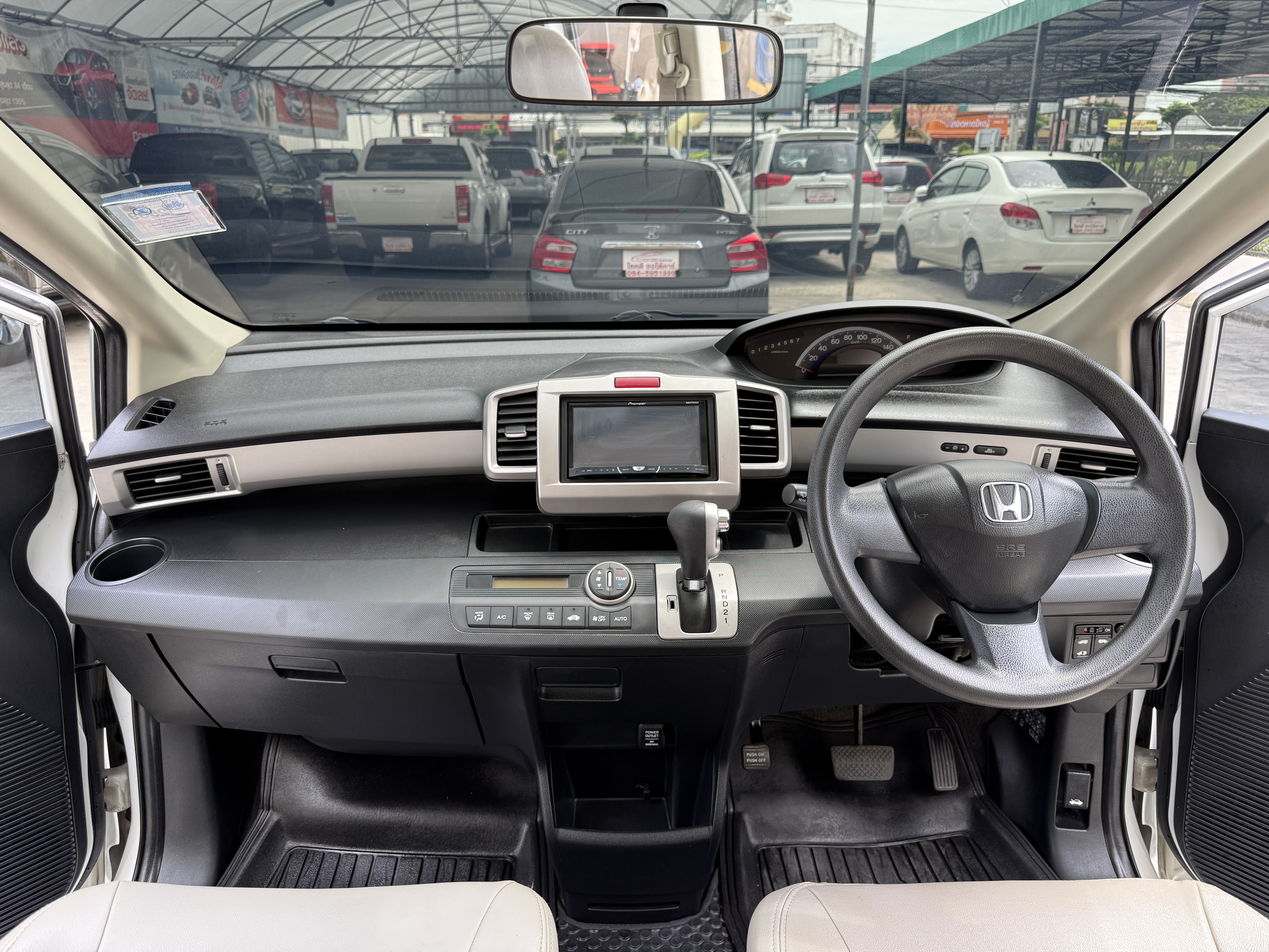 Honda Freed 1.5 SE At 2013 ขาวมุก