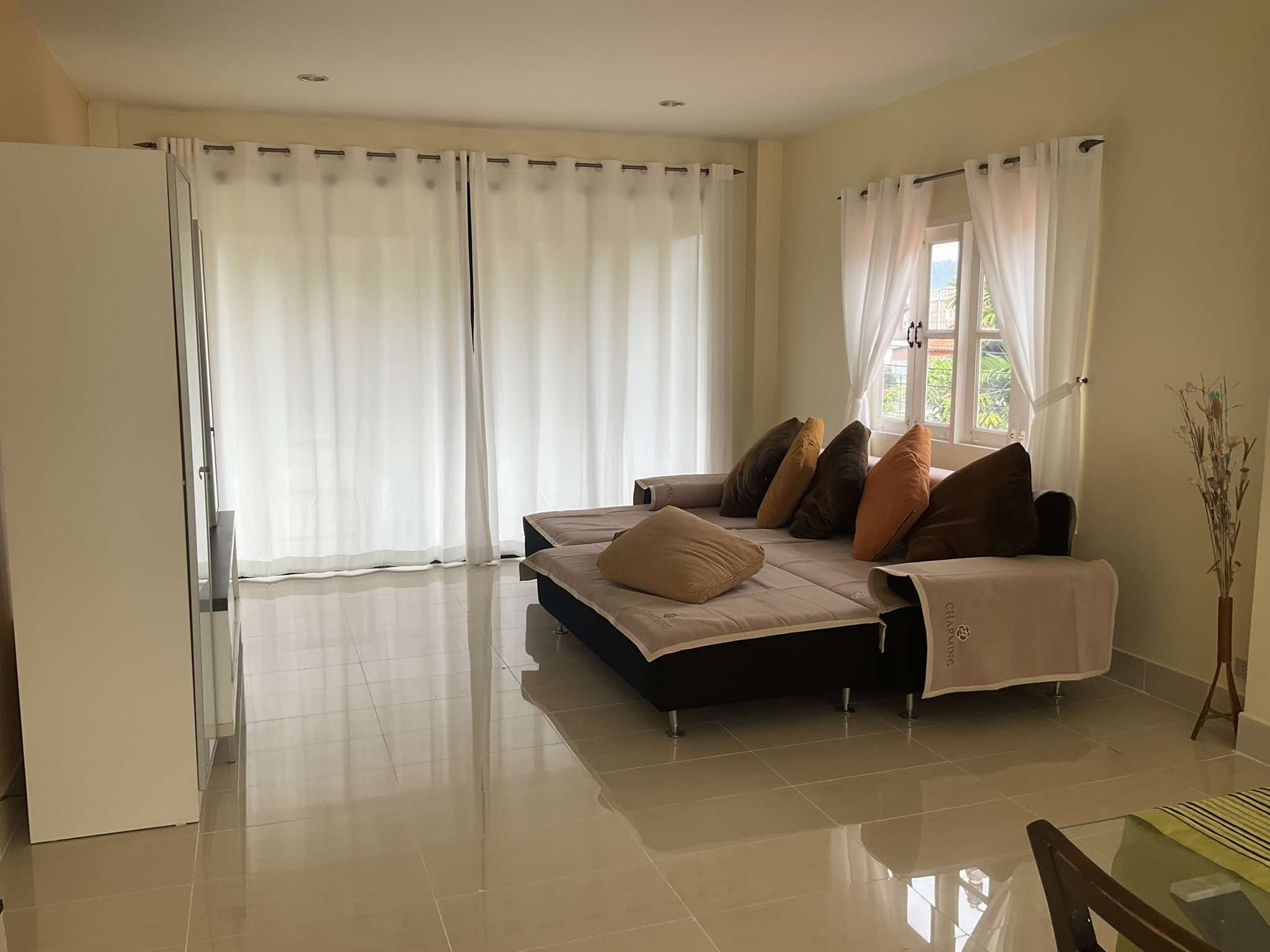 For Rent : Kuku, 3-Story Detached House, 4 Bedrooms 4 Bathrooms