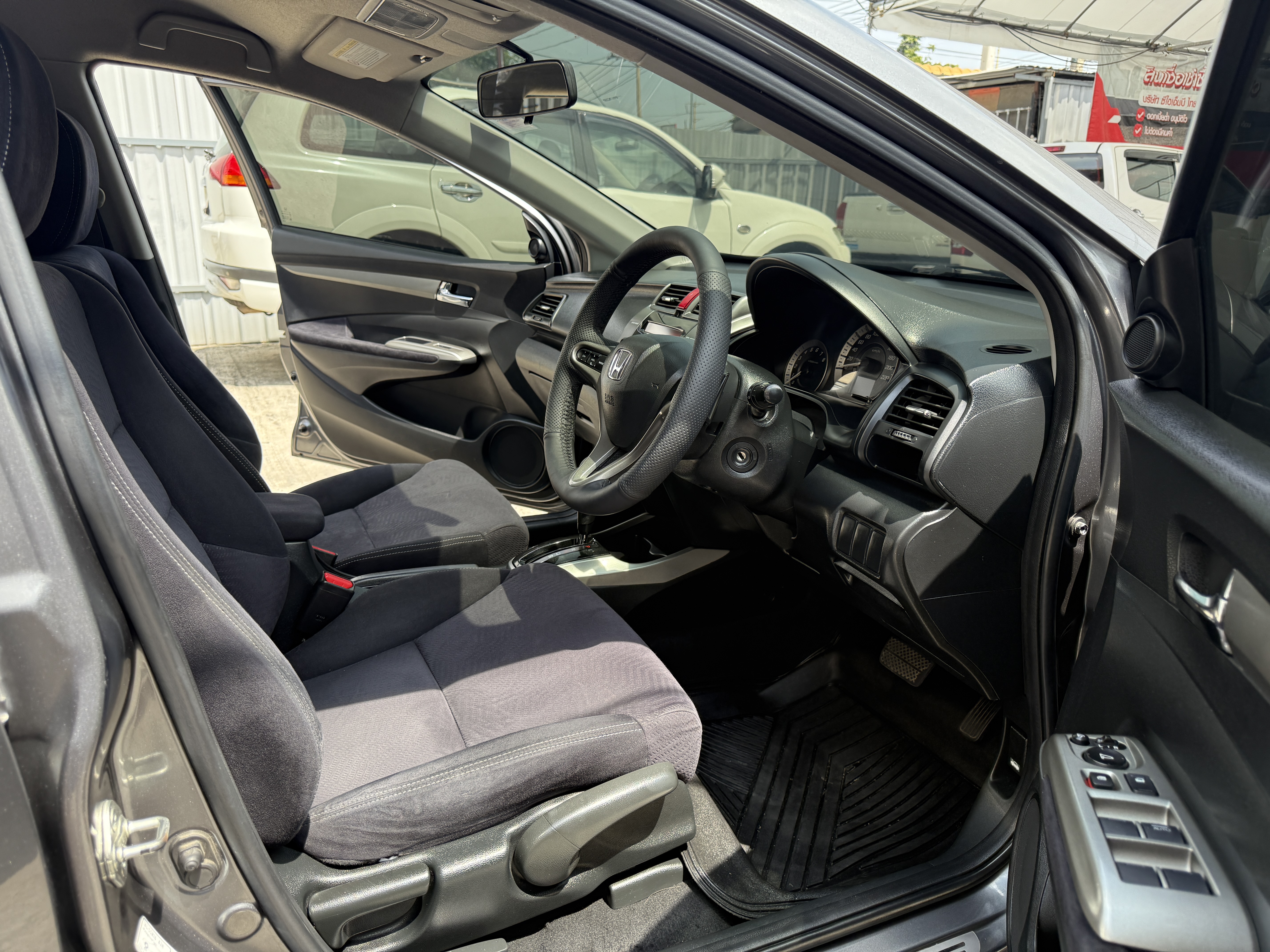 Honda City 1.5 SV At 2013 เทาดำ